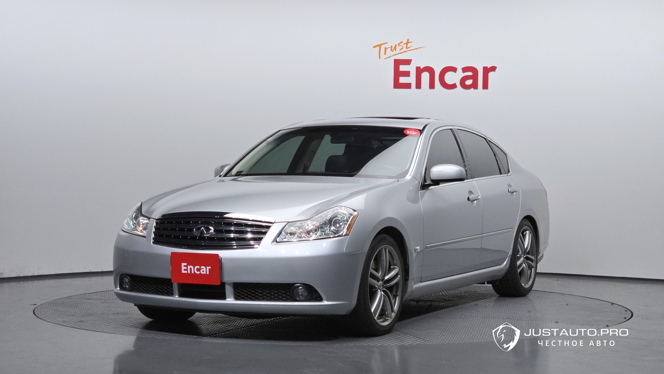 Автомобиль Infiniti M