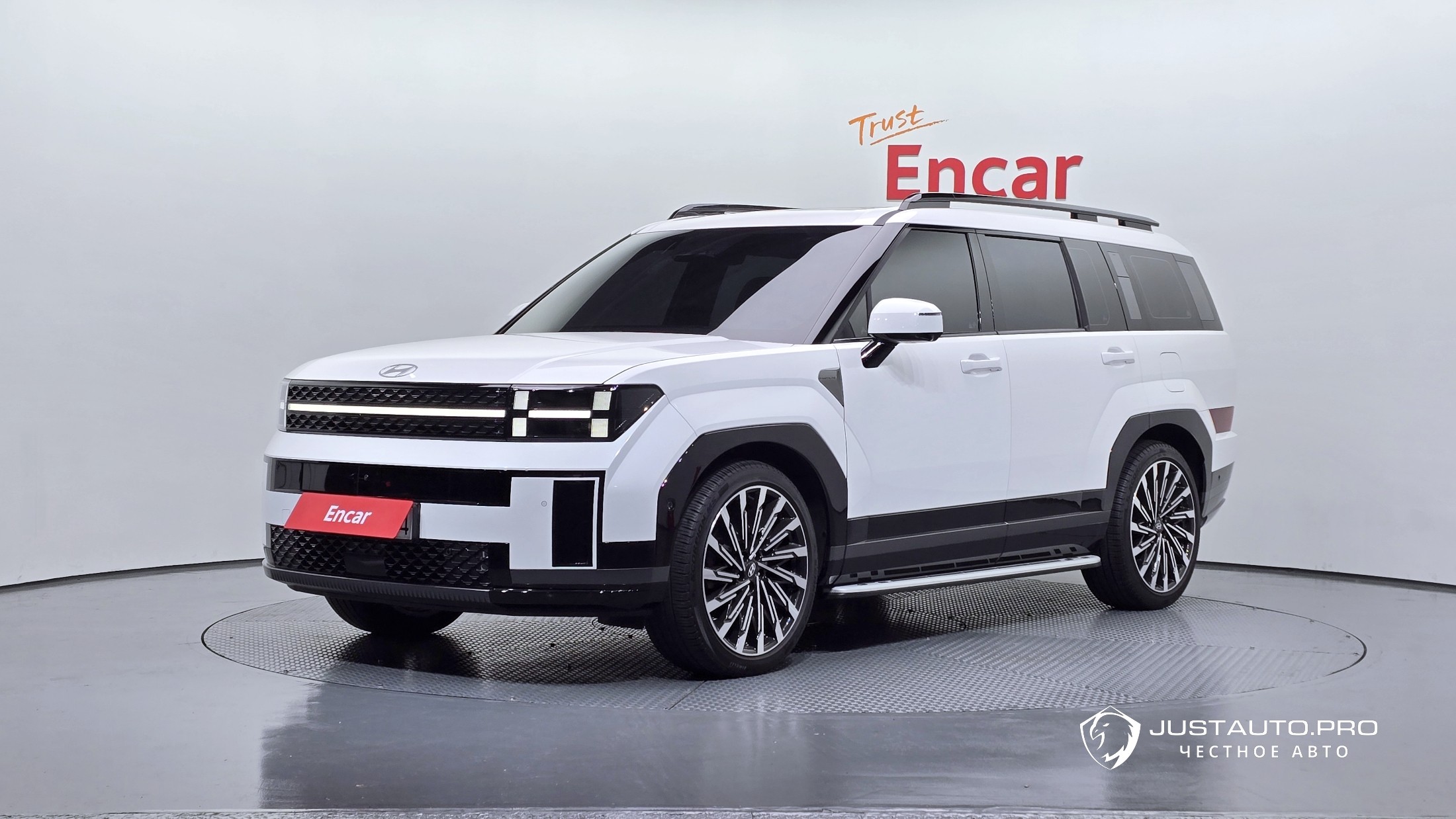 Автомобиль Hyundai Santafe