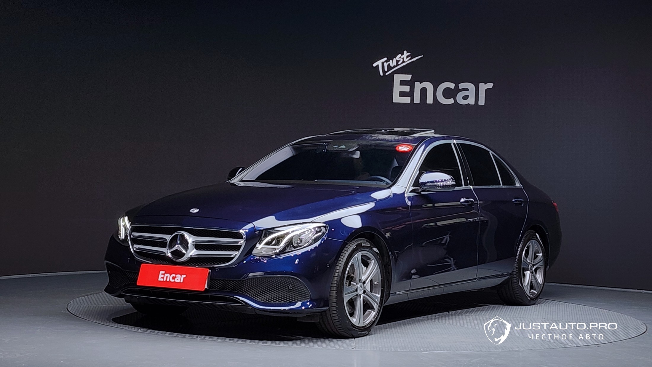 Автомобиль Mercedes-Benz E-Class