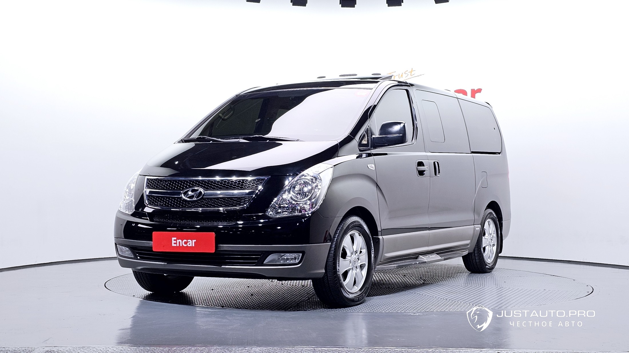 Автомобиль Hyundai Starex