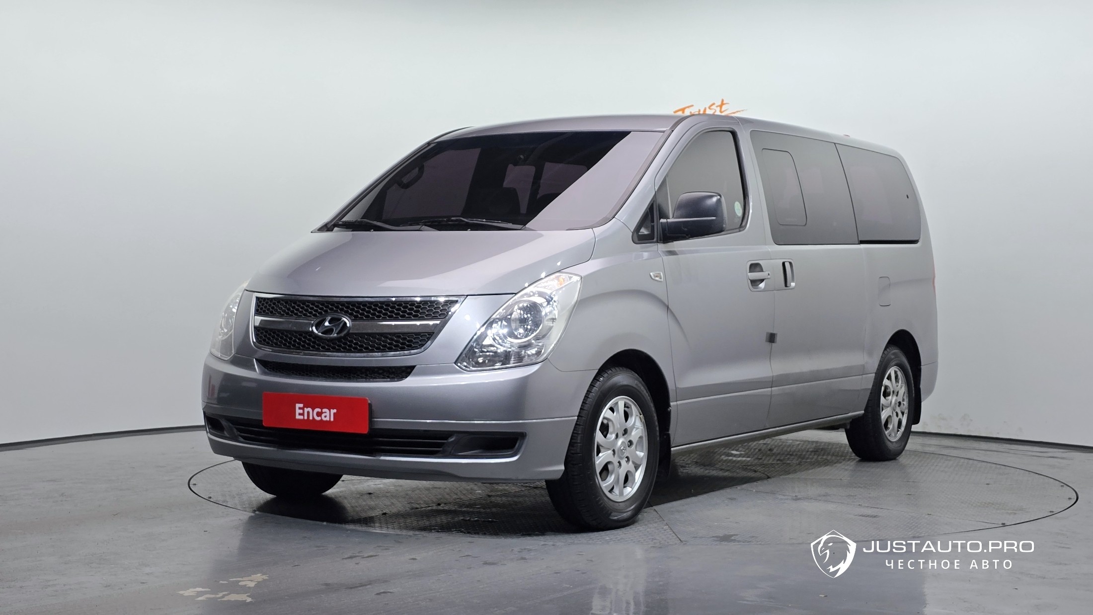 Автомобиль Hyundai Starex