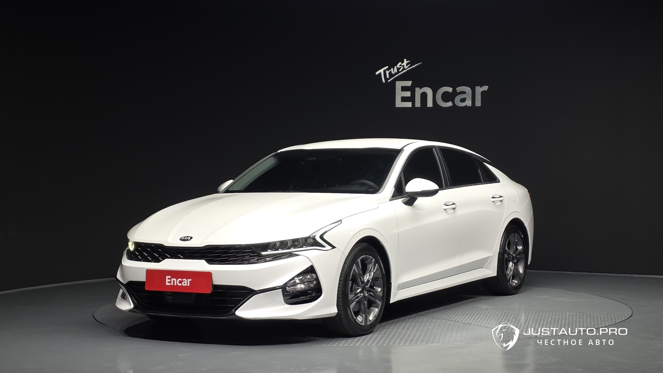 Автомобиль Kia K5