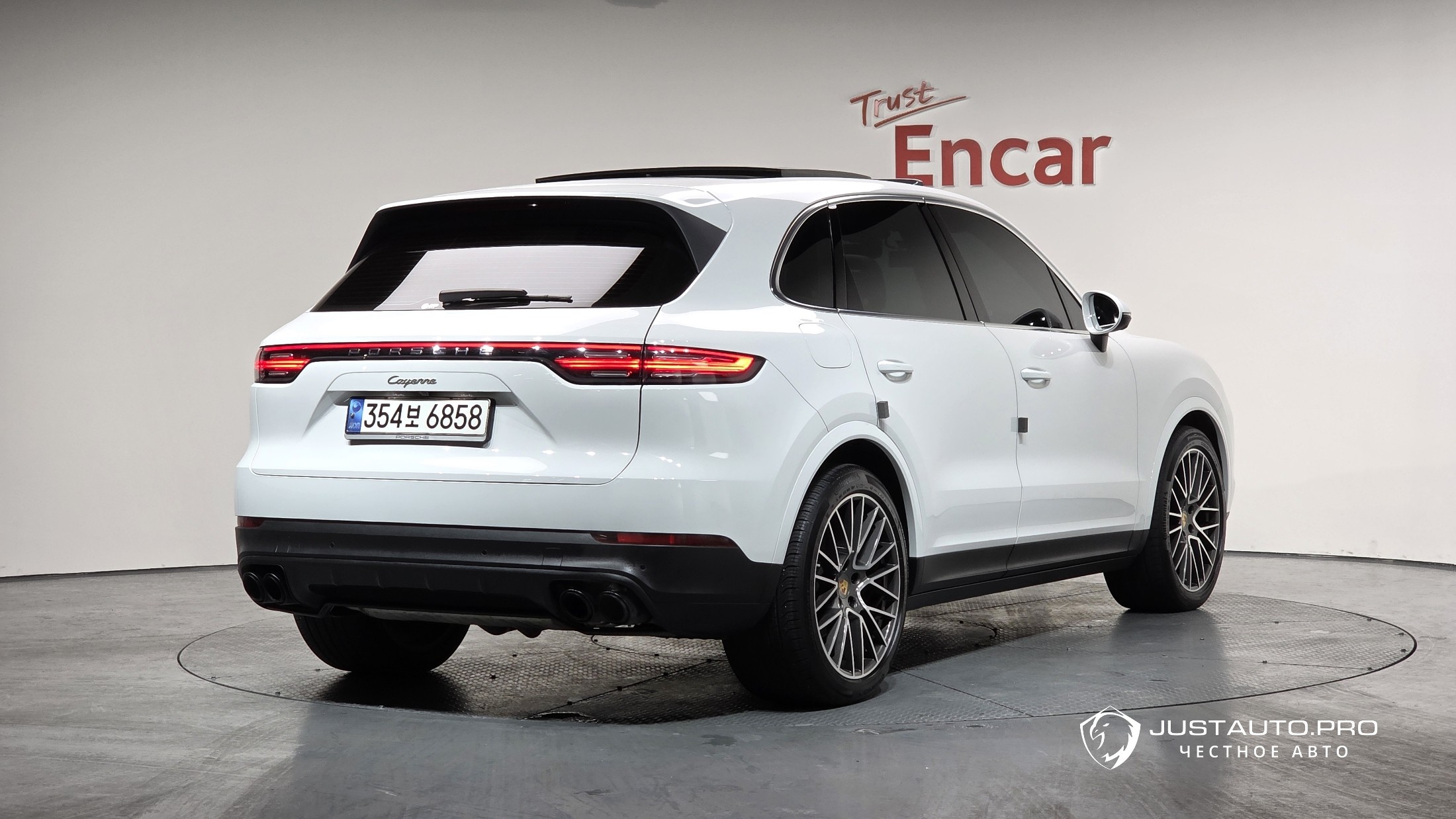 Автомобиль Porsche Cayenne