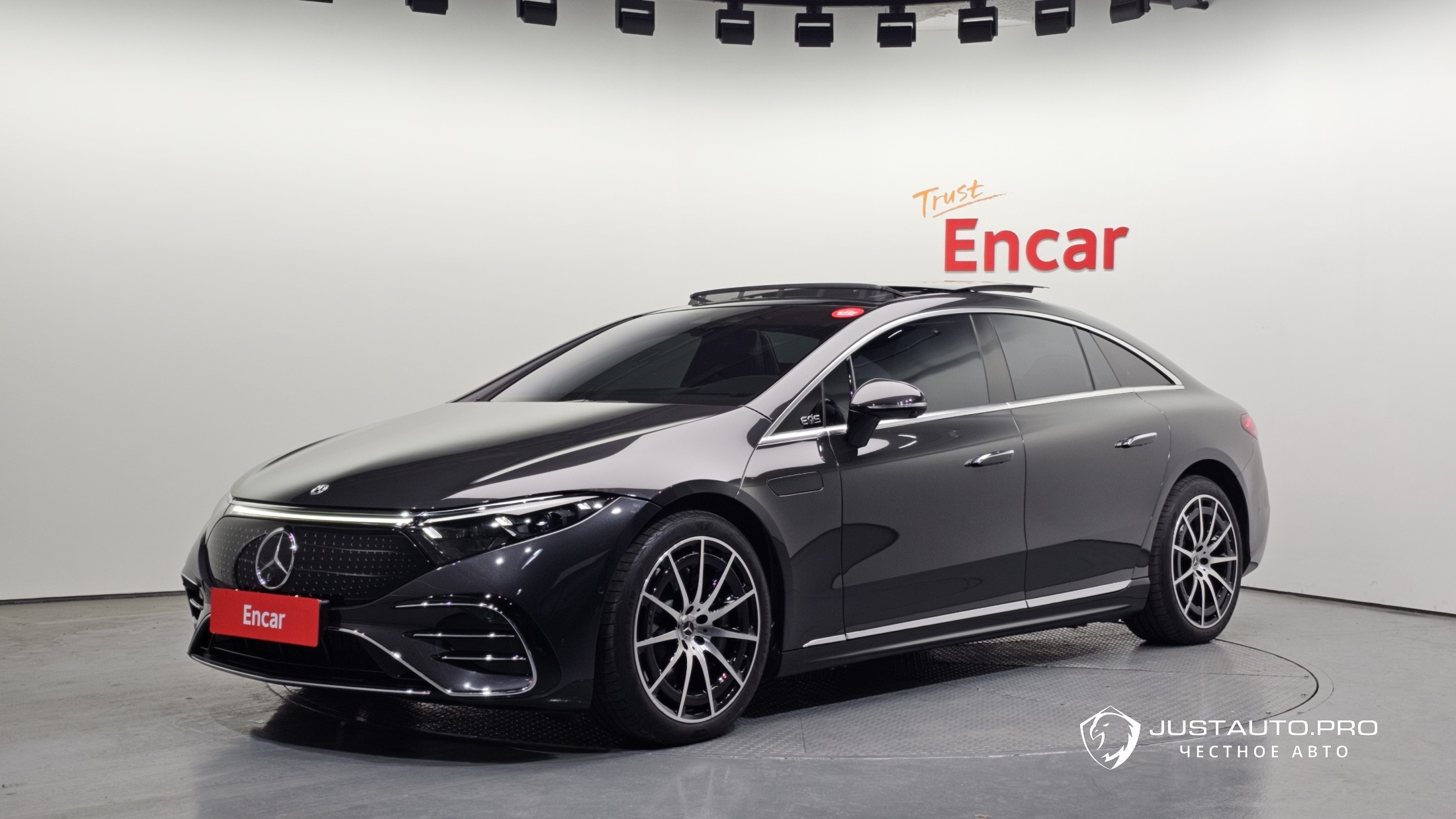 Автомобиль Mercedes-Benz EQS