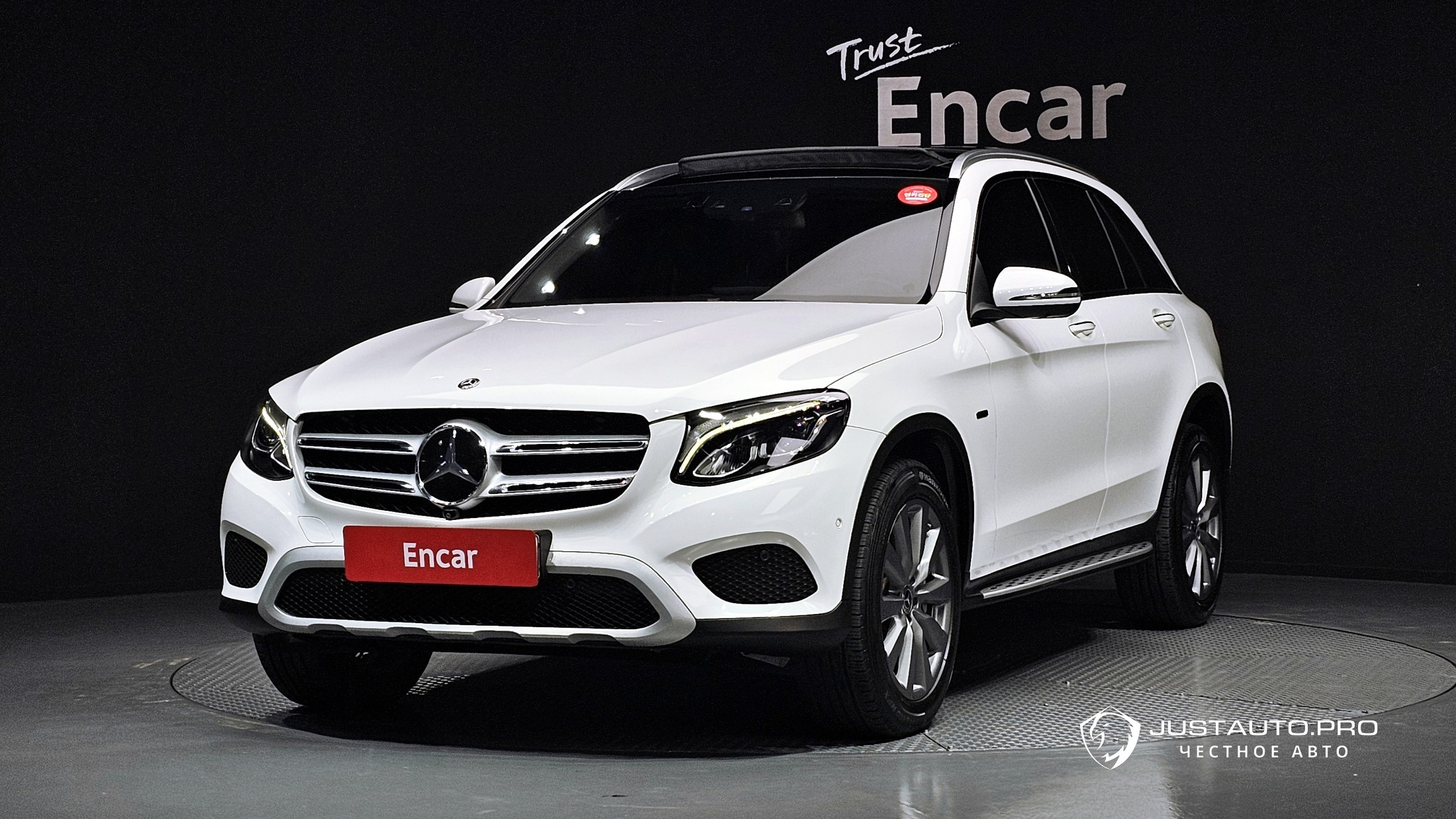 Автомобиль Mercedes-Benz GLC-Class