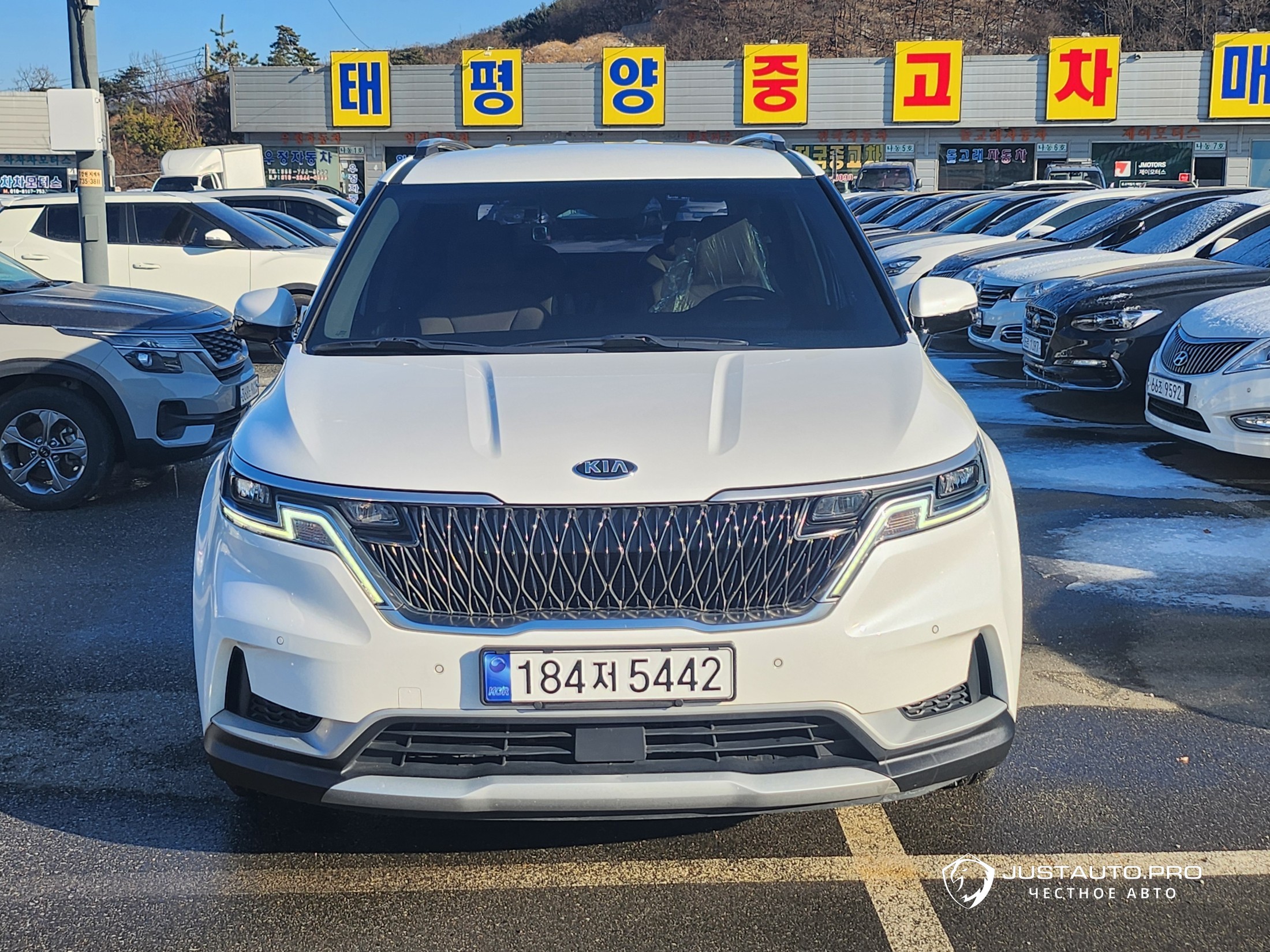 Автомобиль Kia Canival