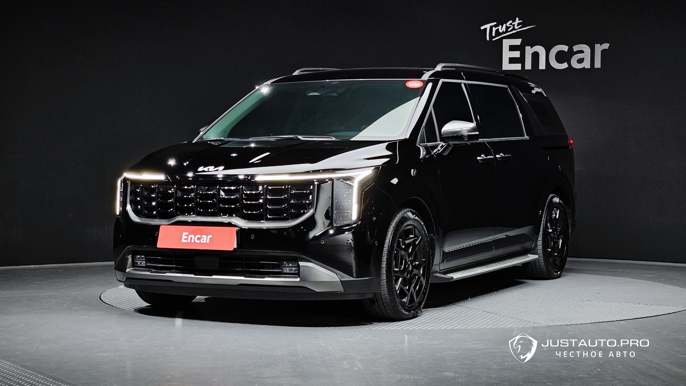 Автомобиль Kia Canival