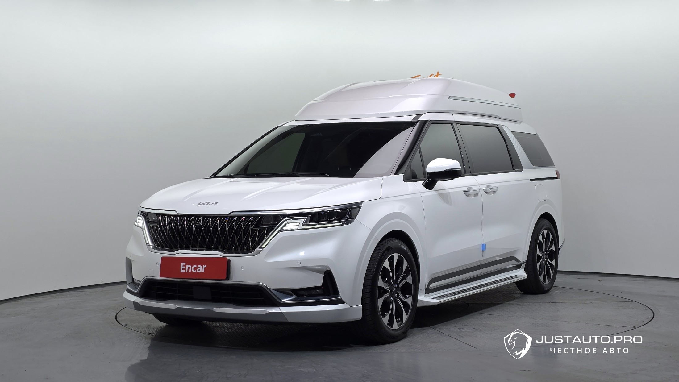 Автомобиль Kia Canival