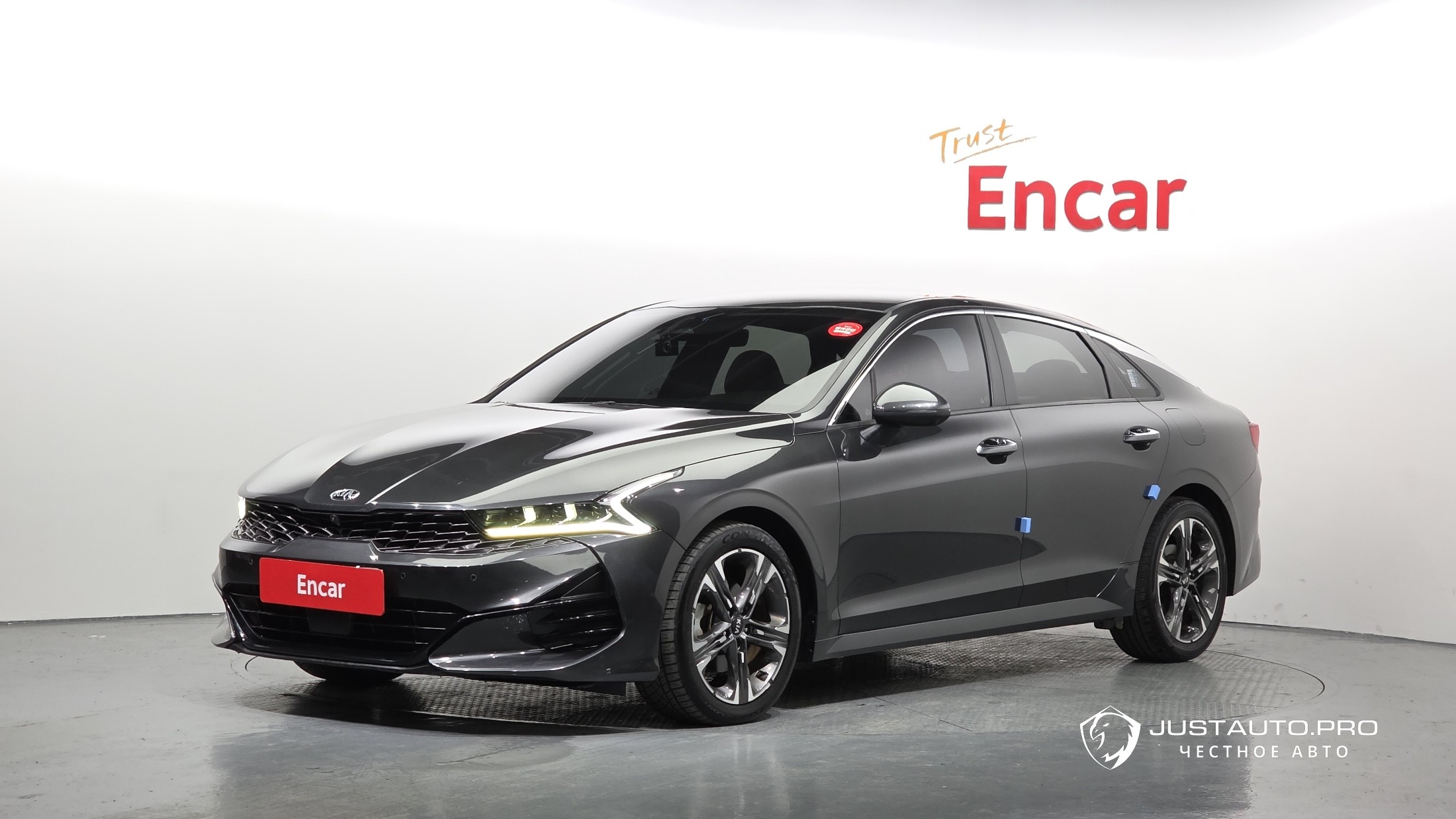 Автомобиль Kia K5