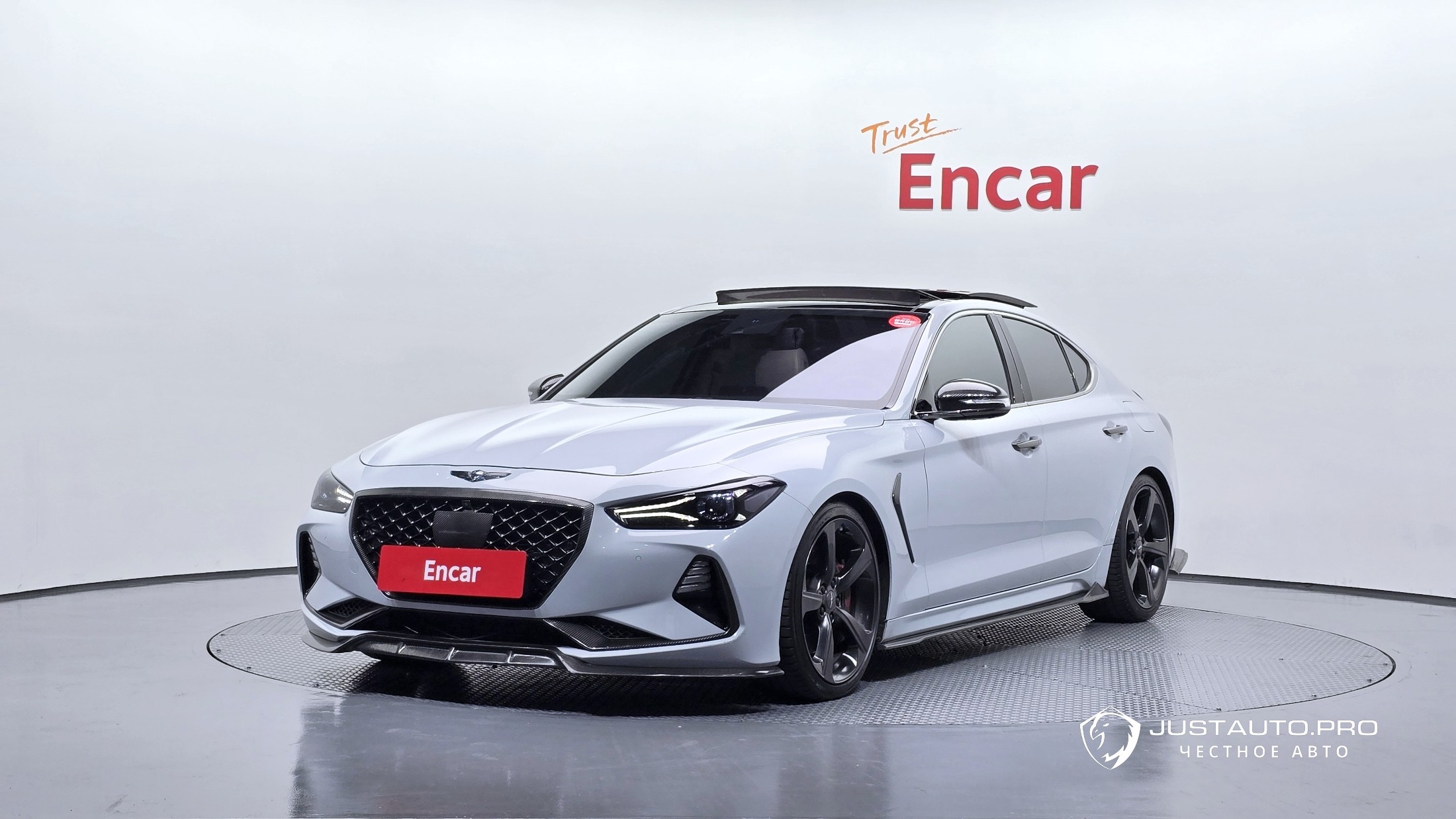 Автомобиль Genesis G70