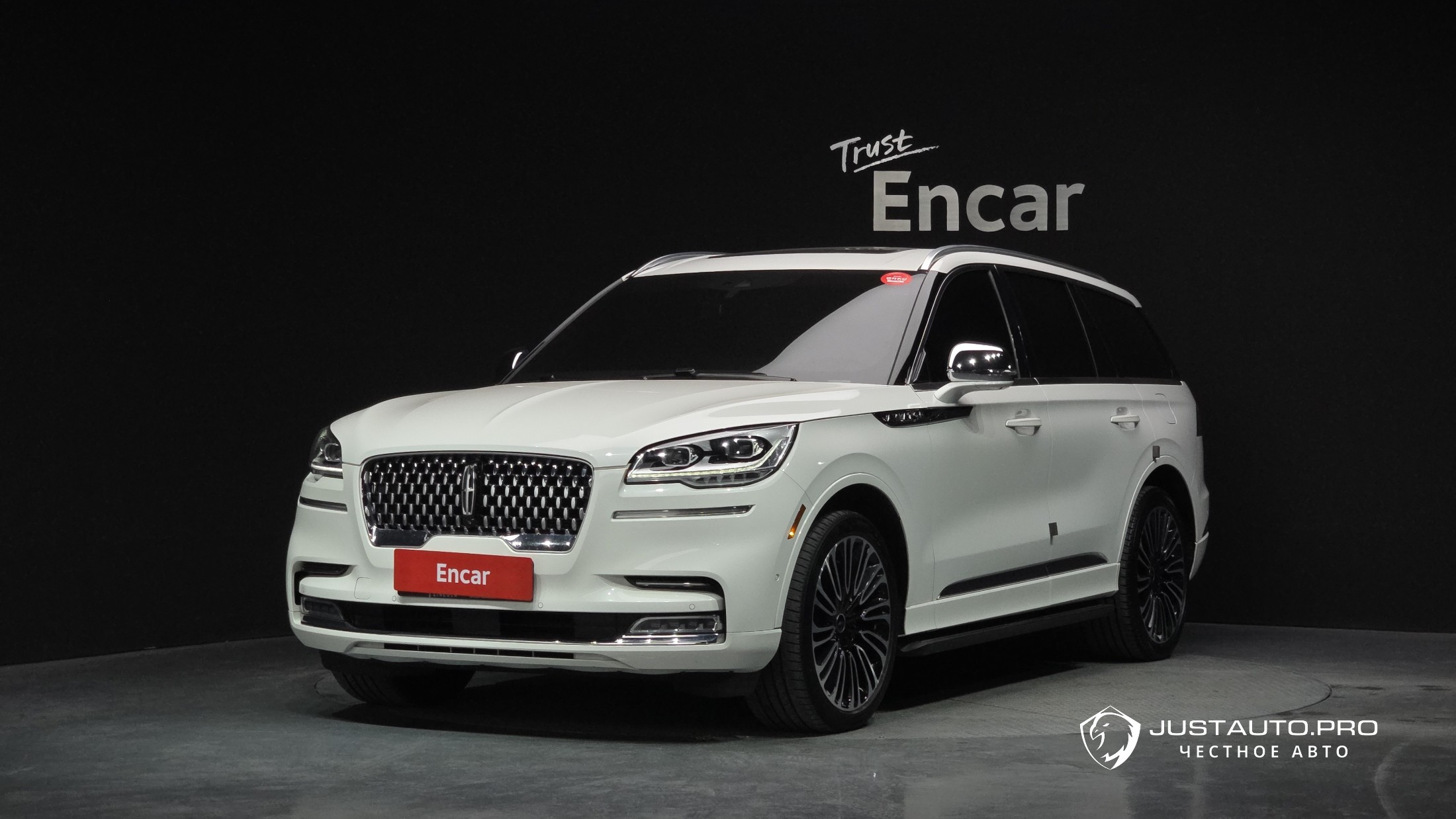 Автомобиль Lincoln Aviator