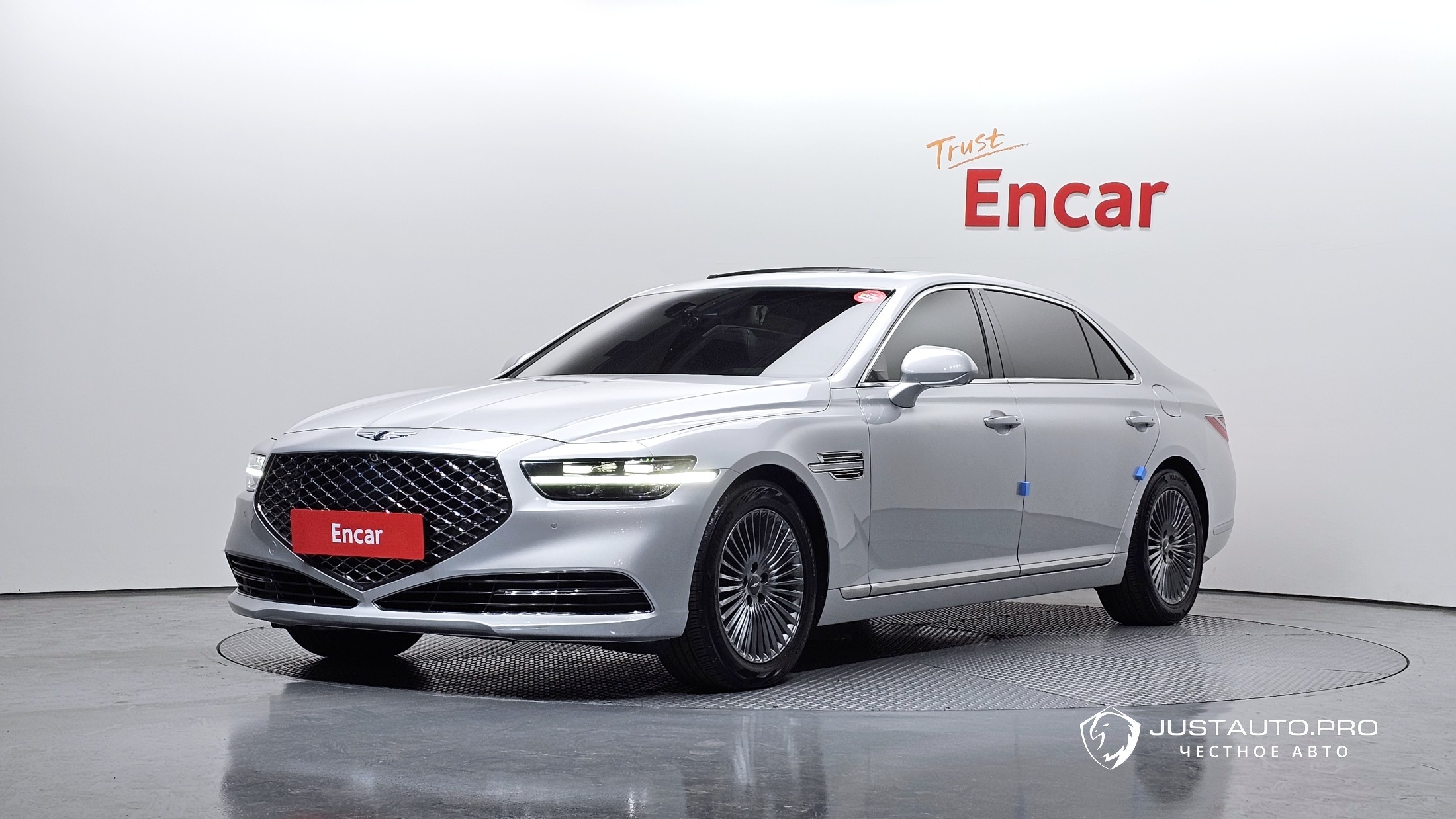 Автомобиль Genesis G90