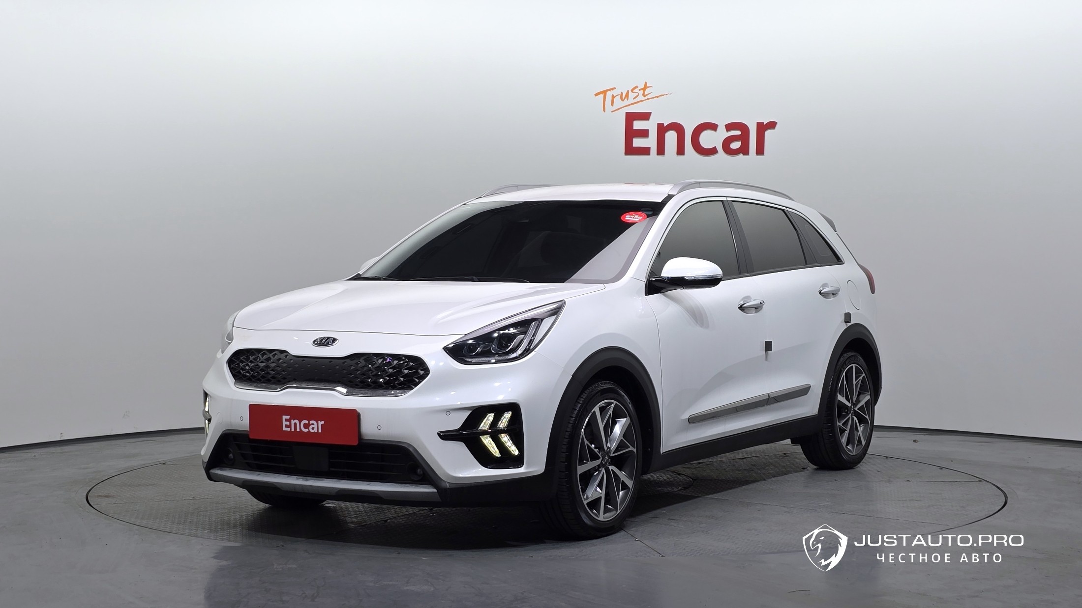 Автомобиль Kia Niro