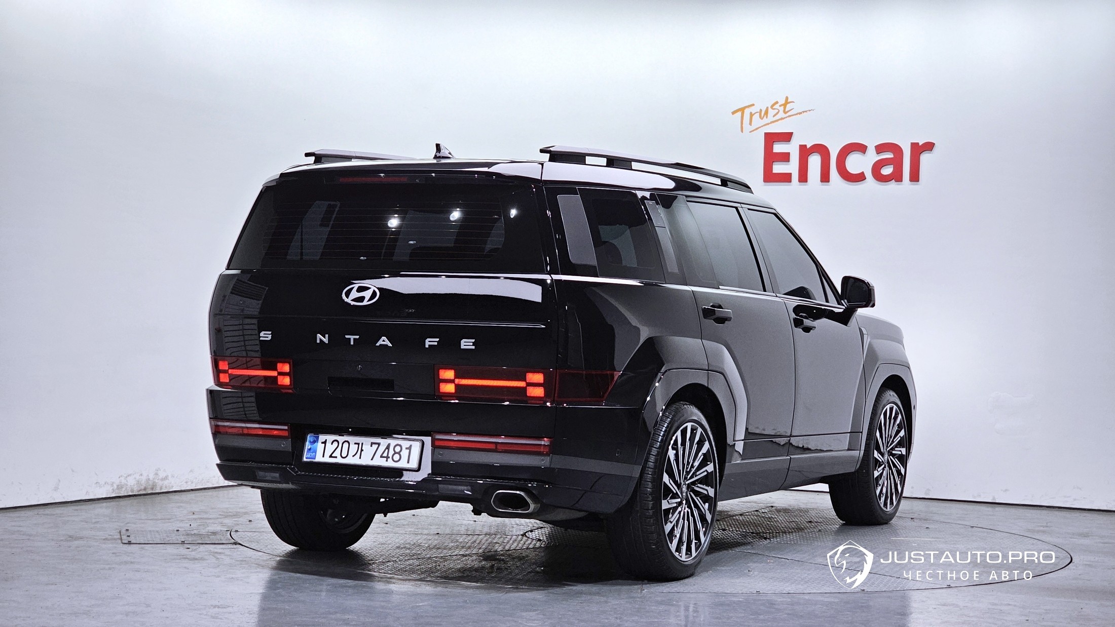Автомобиль Hyundai Santafe