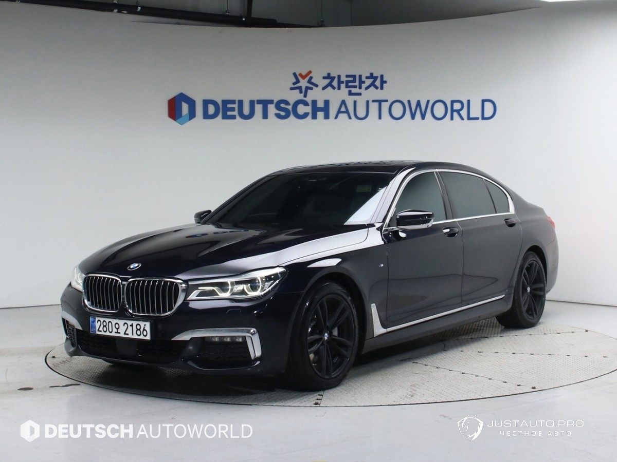 Автомобиль BMW 7-Series