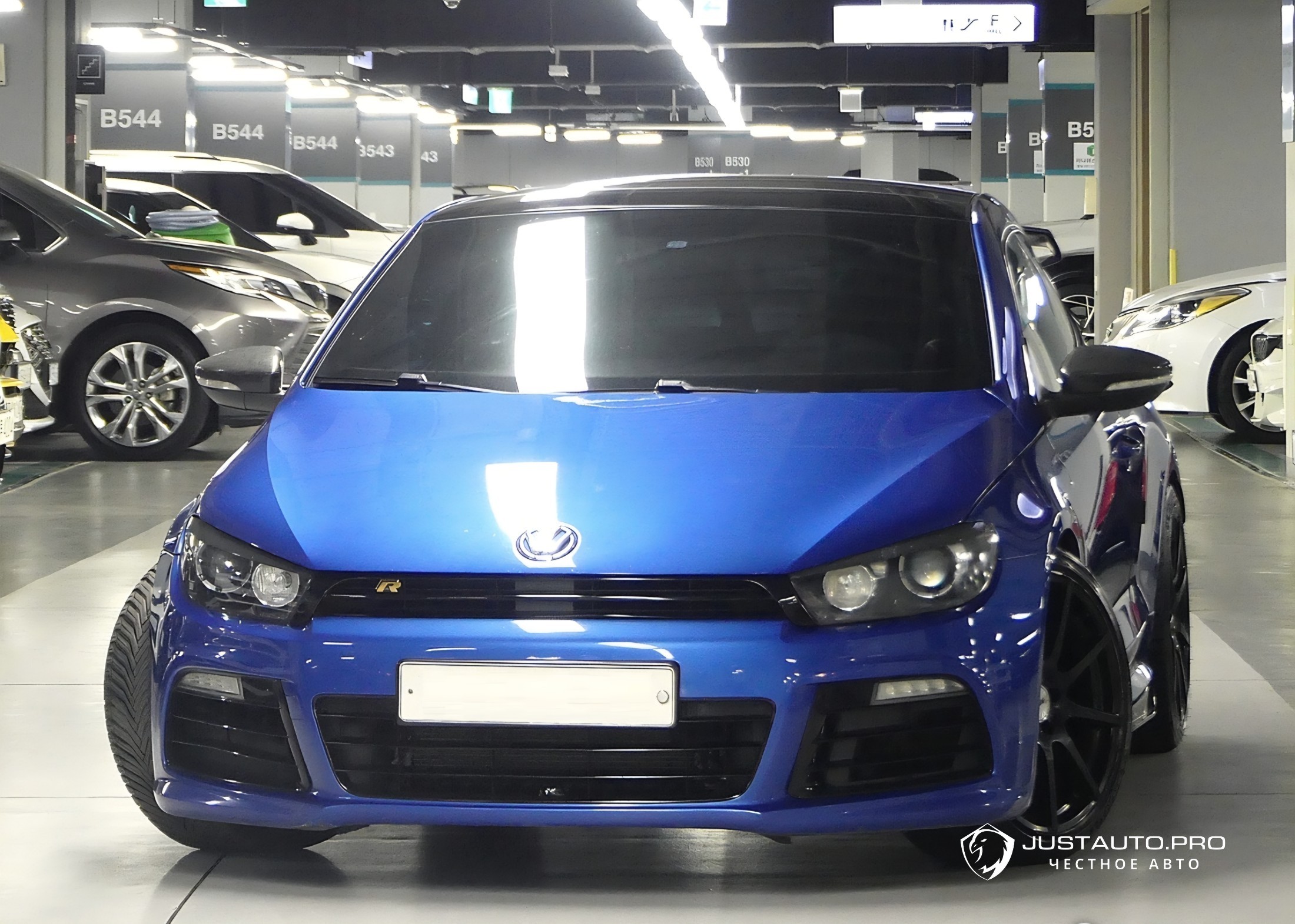 Автомобиль Volkswagen Scirocco