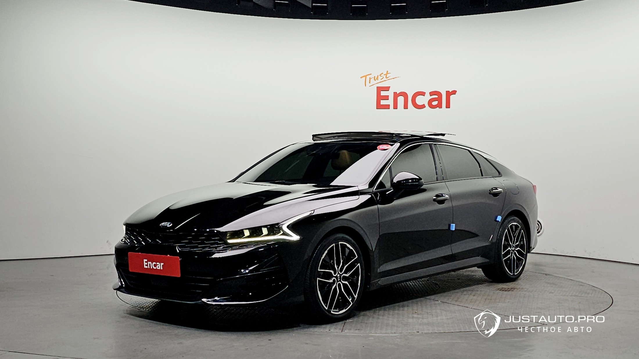 Автомобиль Kia K5