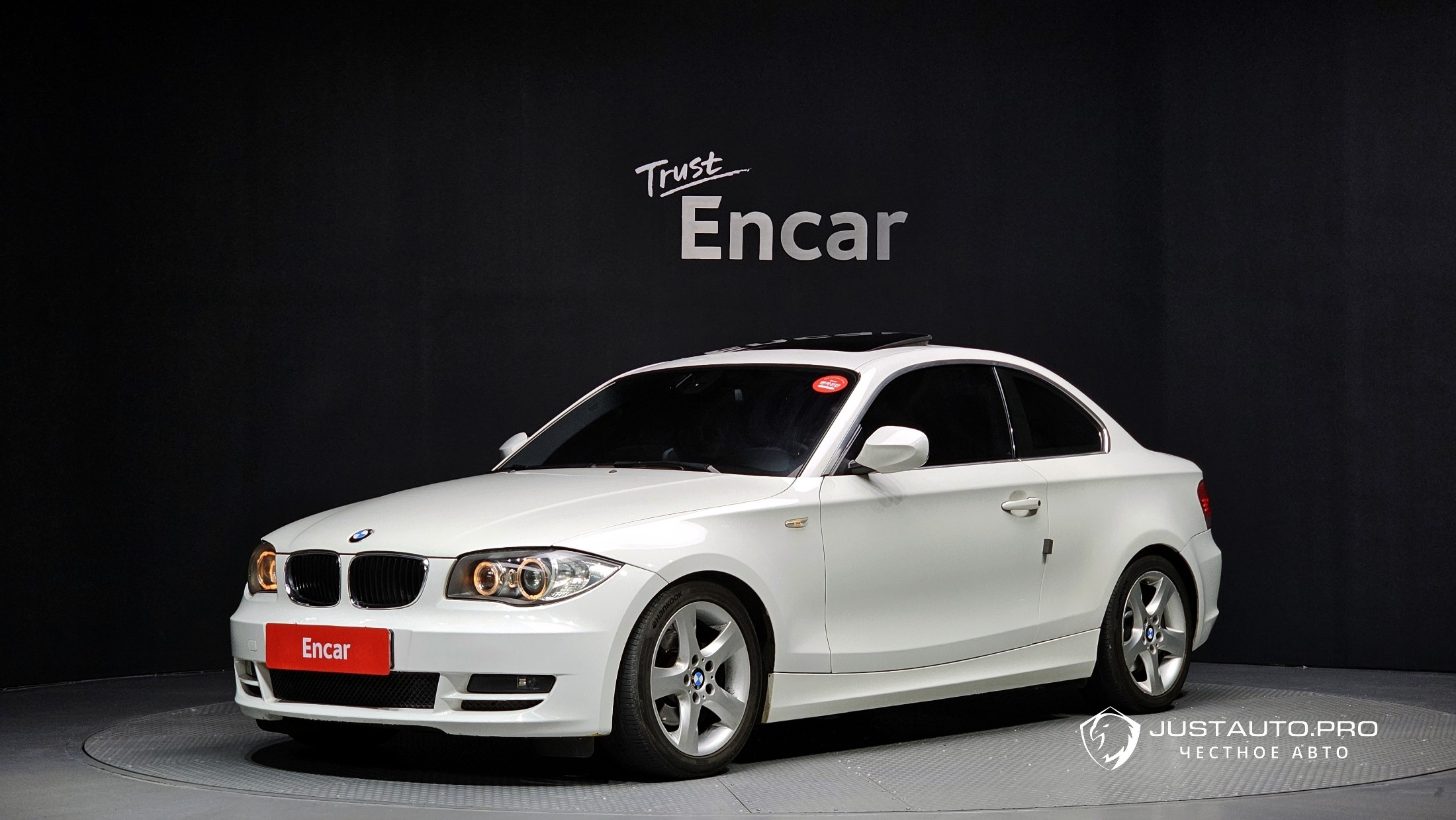 Автомобиль BMW 1-Series