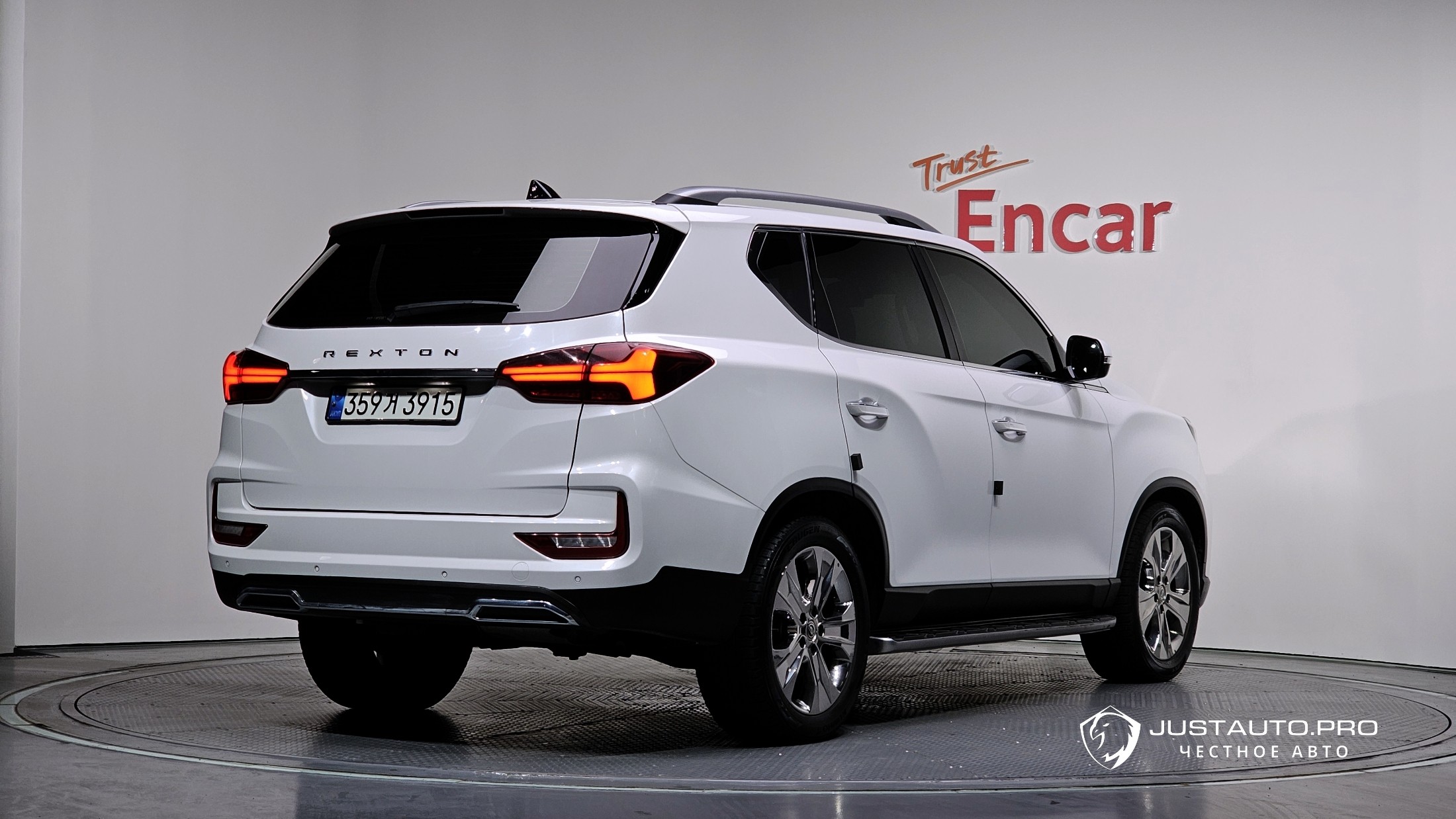 Автомобиль KG_Mobility_Ssangyong Rexton