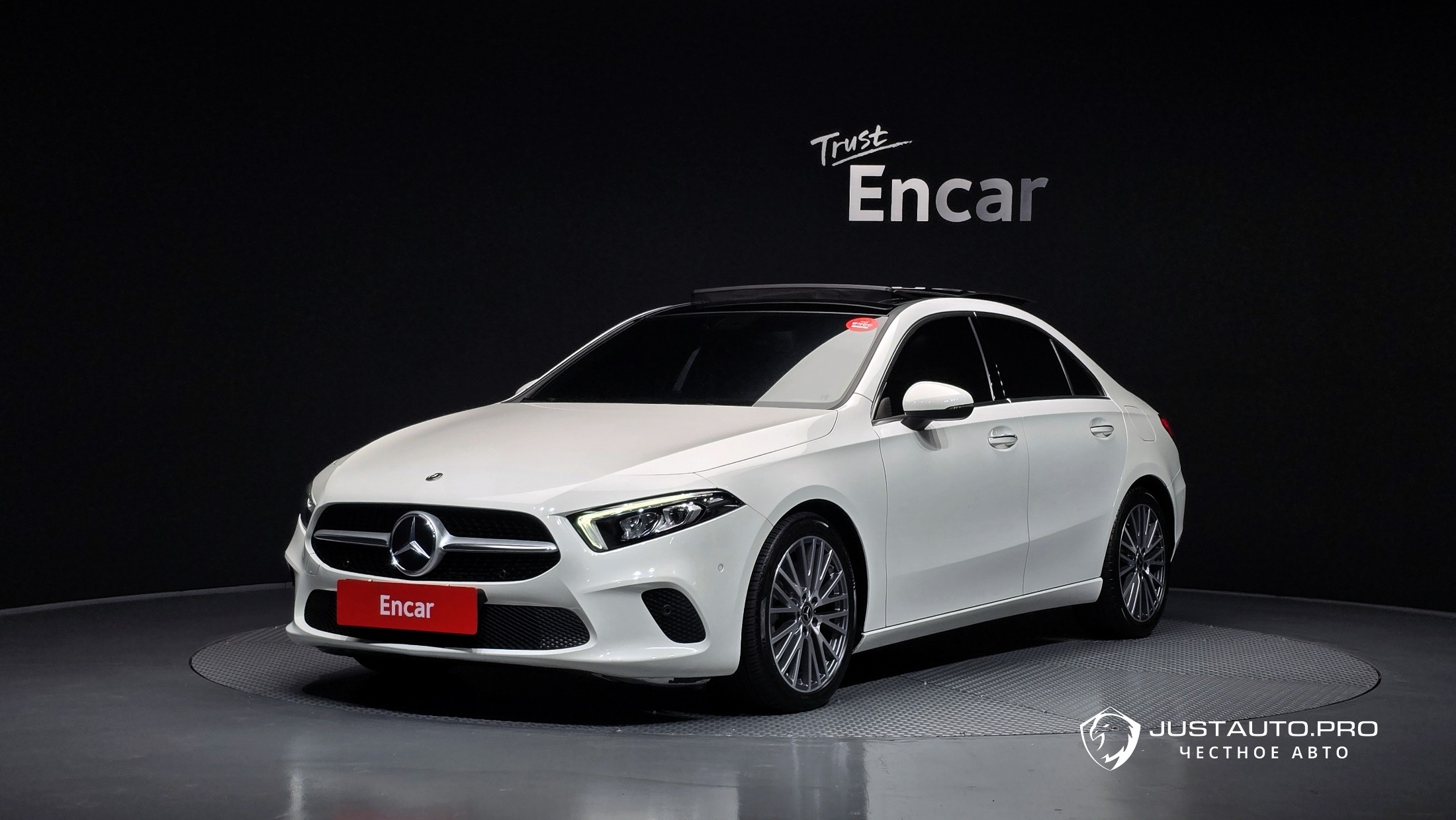 Автомобиль Mercedes-Benz A-Class