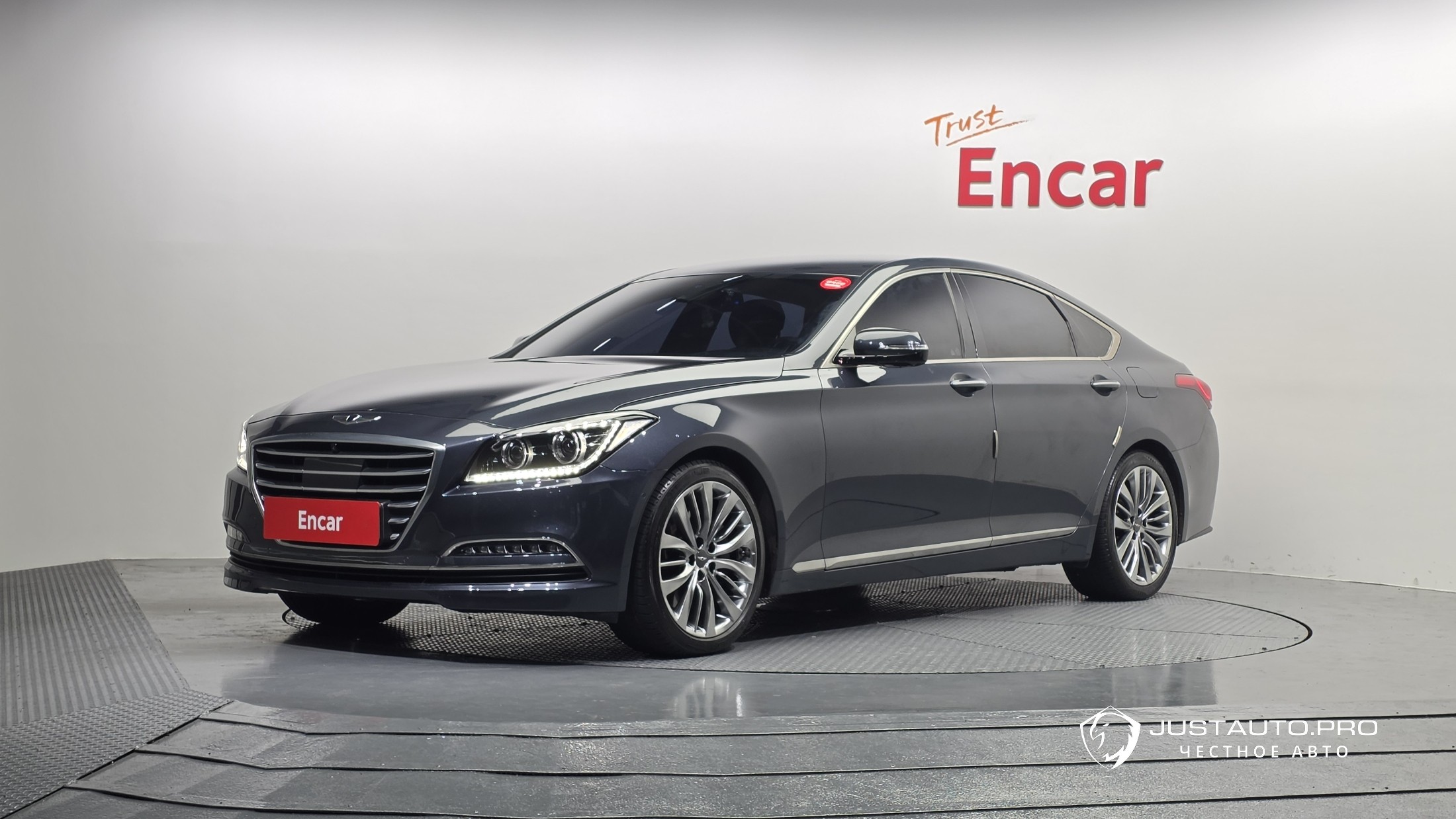 Автомобиль Hyundai Genesis