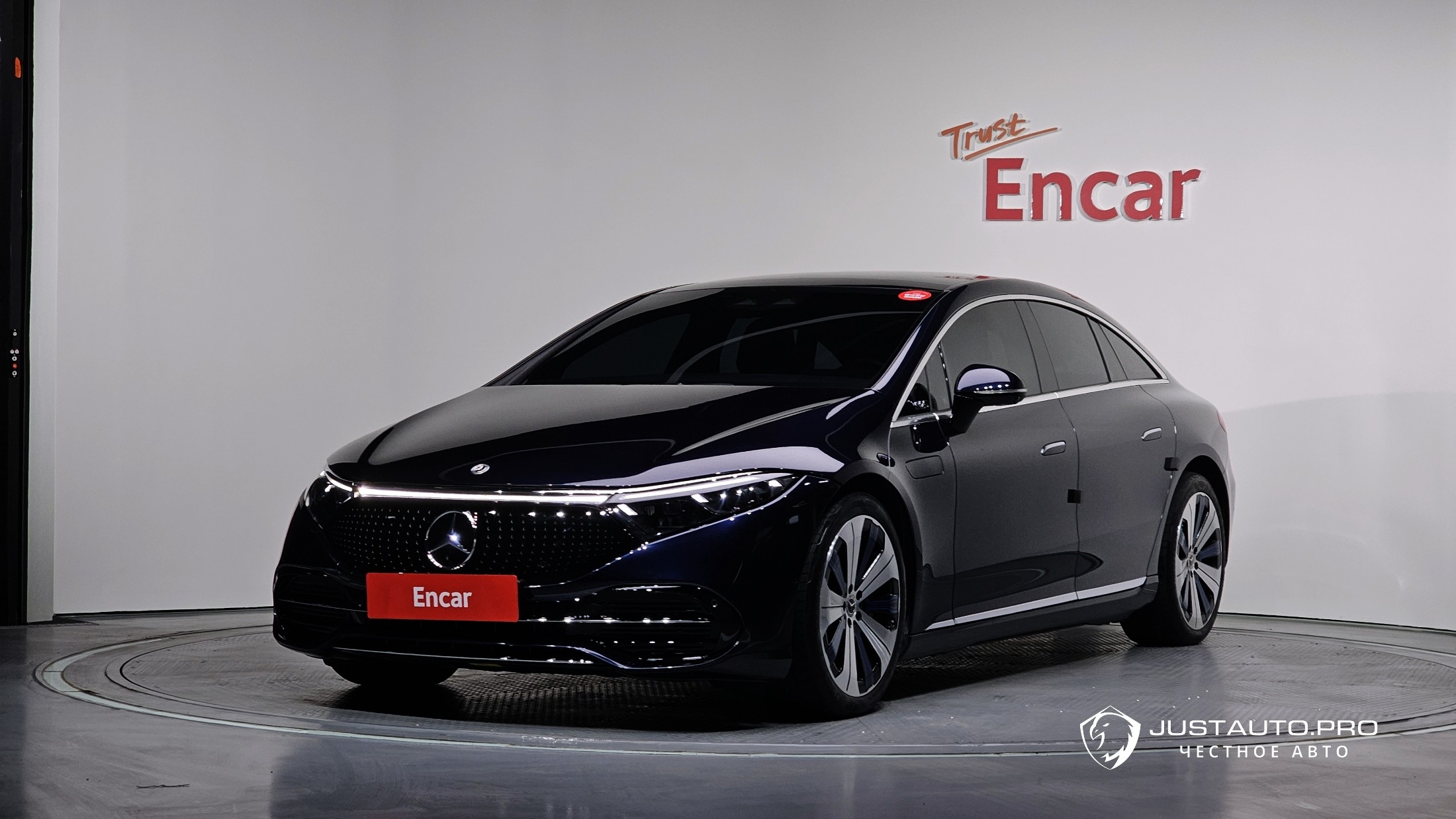 Автомобиль Mercedes-Benz EQS