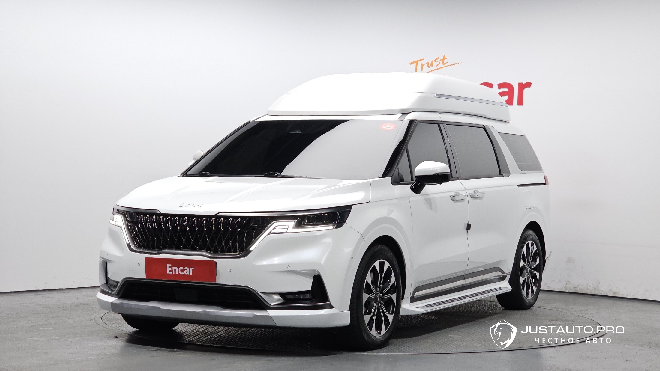 Автомобиль Kia Canival