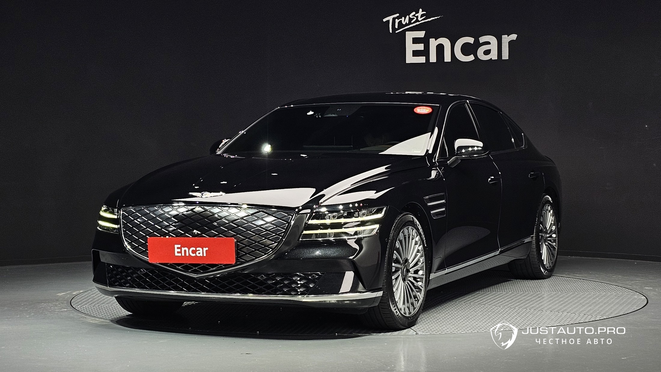 Автомобиль Genesis G80