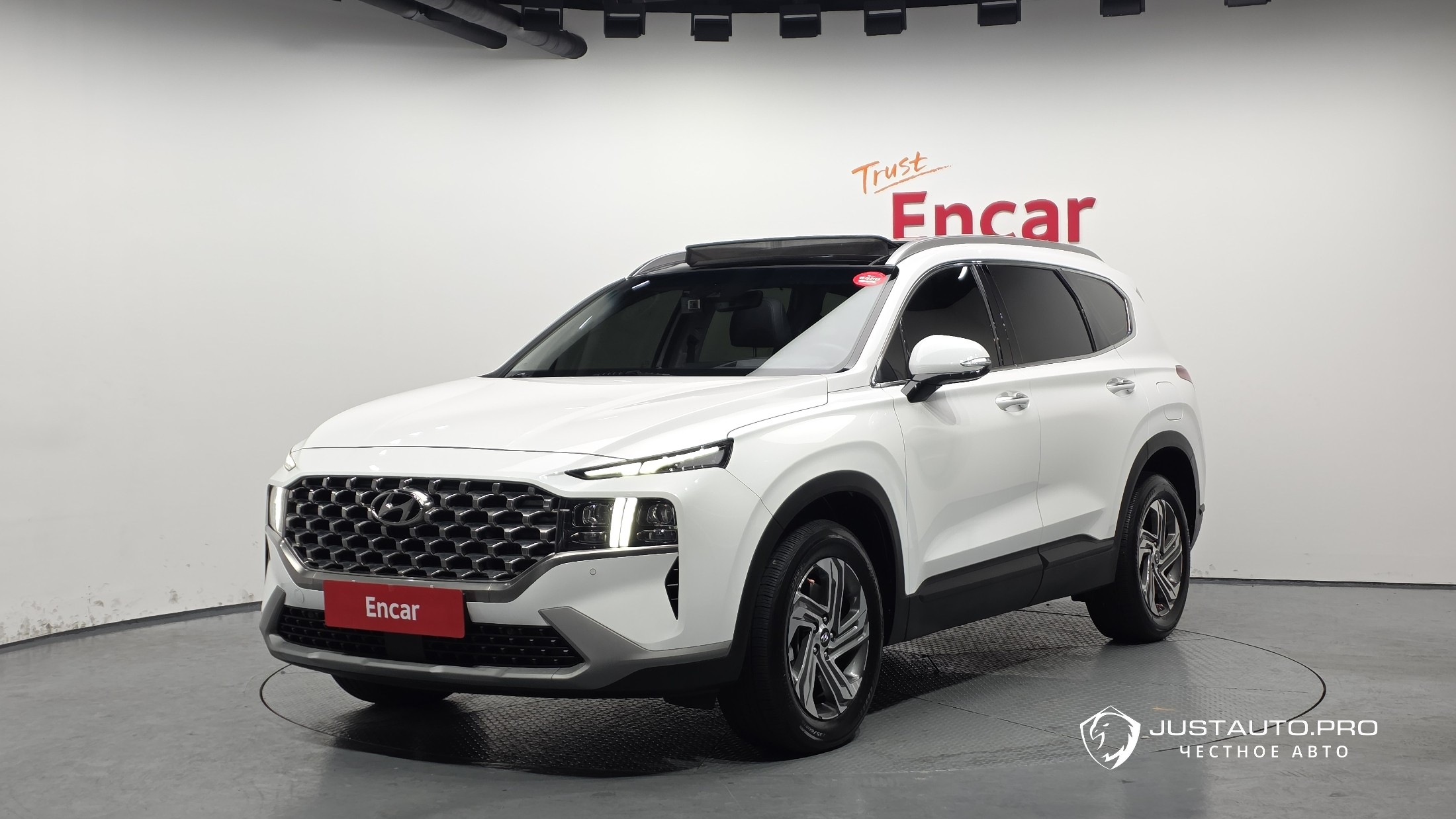 Автомобиль Hyundai Santafe