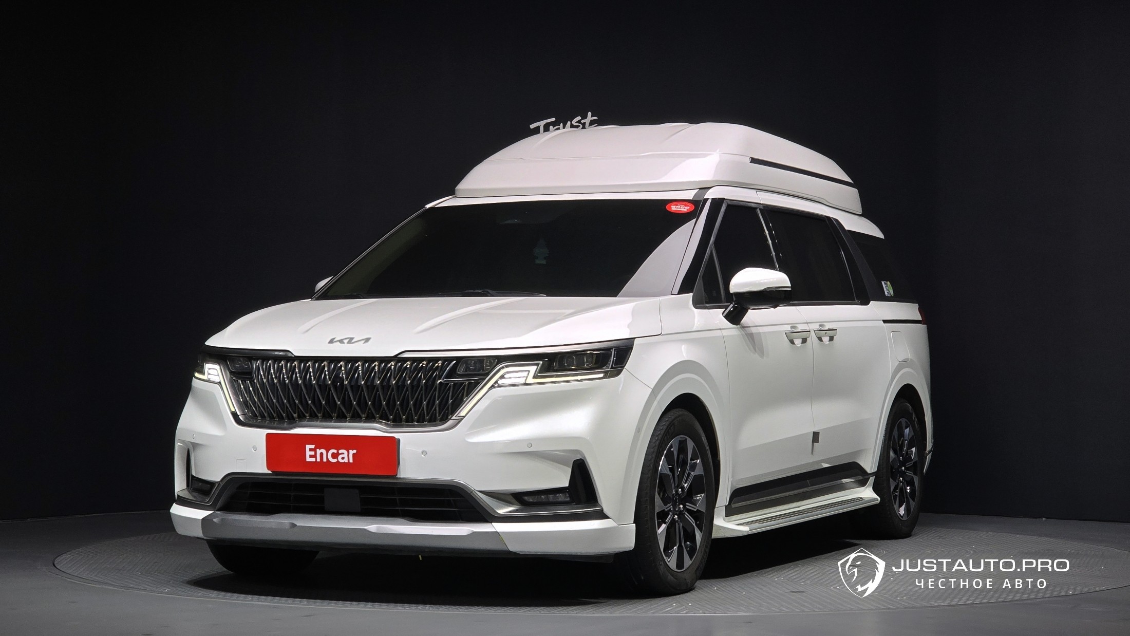 Автомобиль Kia Canival