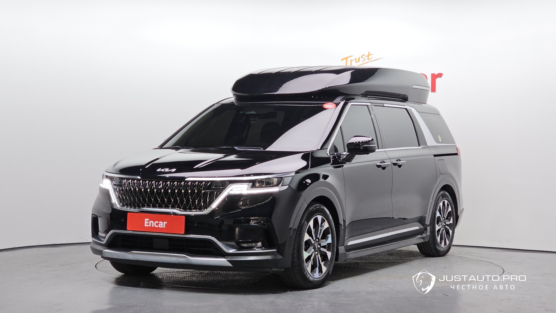 Автомобиль Kia Canival