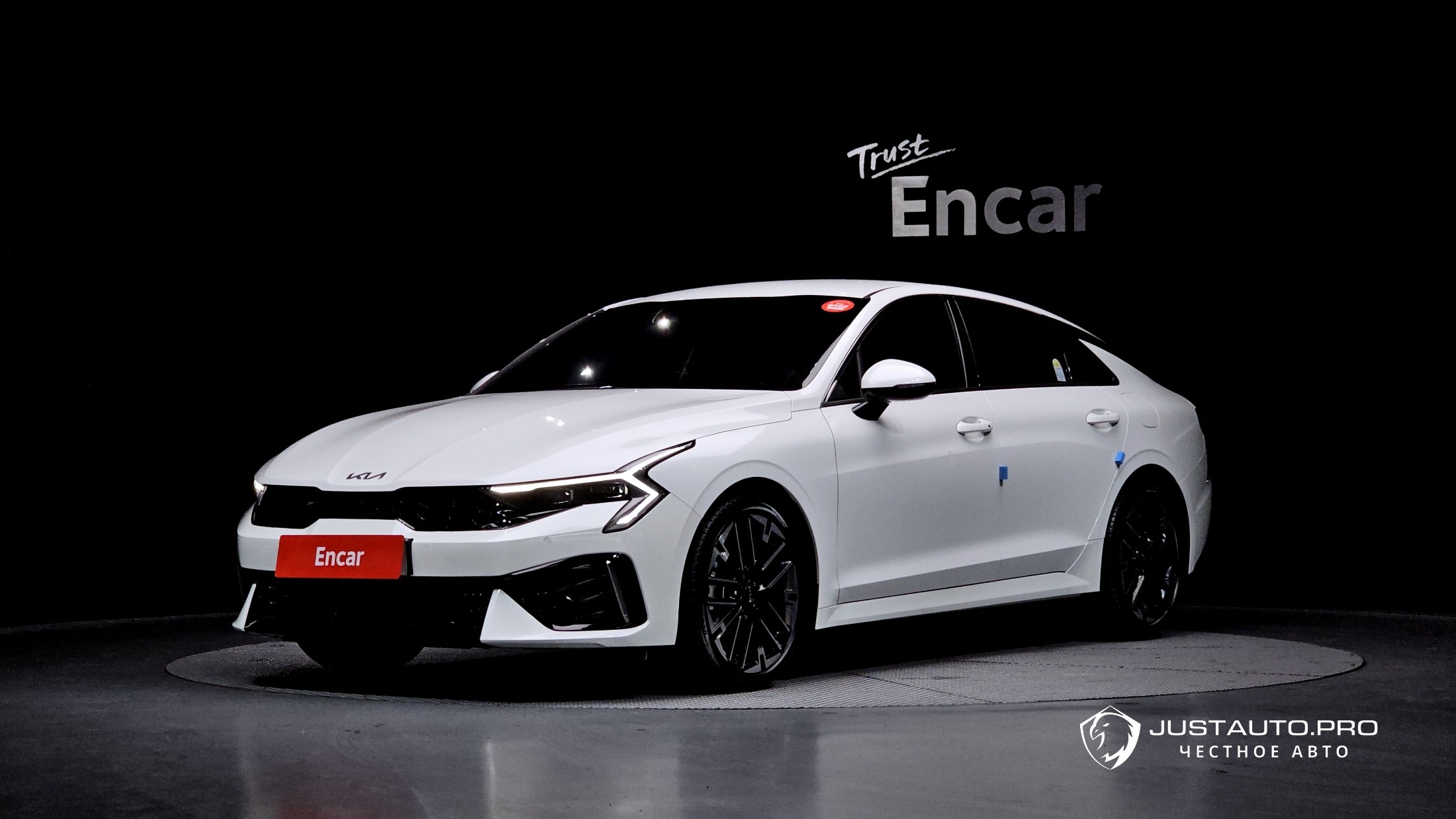 Автомобиль Kia K5