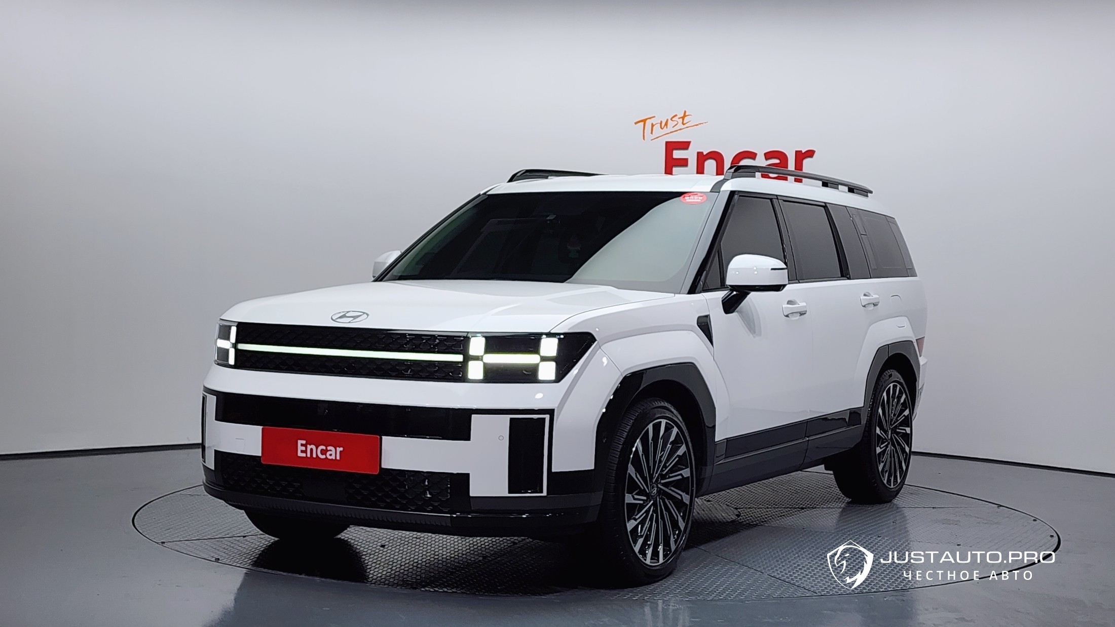 Автомобиль Hyundai Santafe