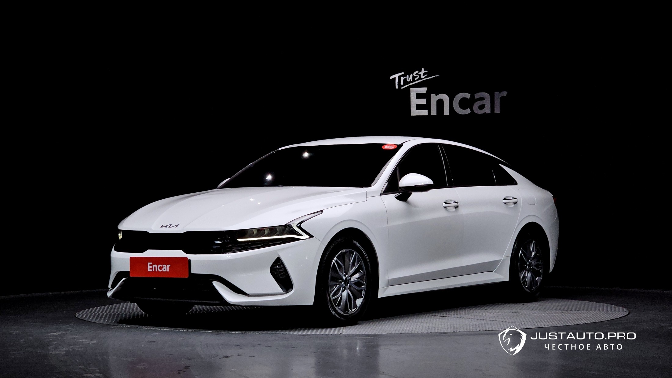 Автомобиль Kia K5