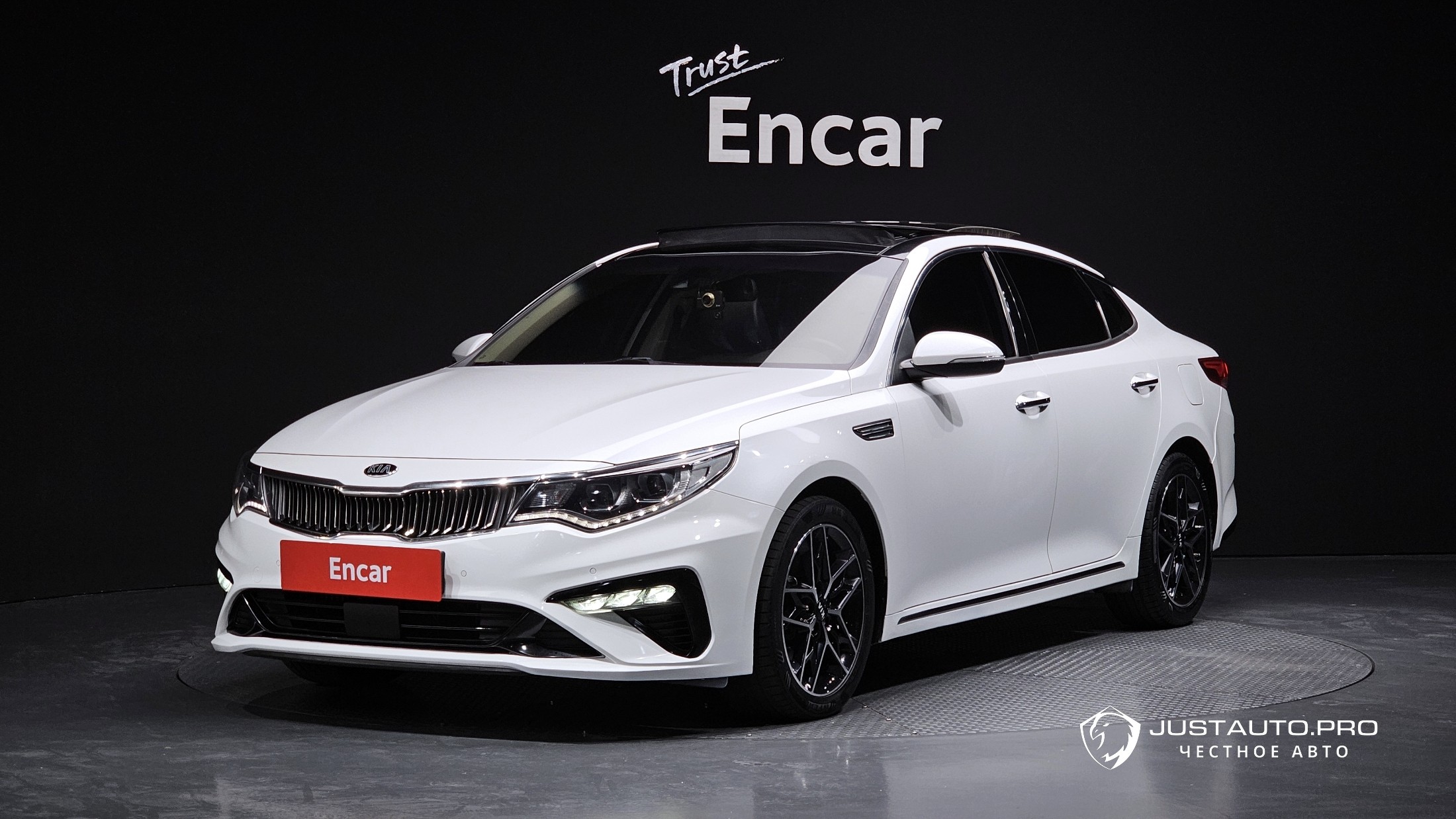 Автомобиль Kia K5