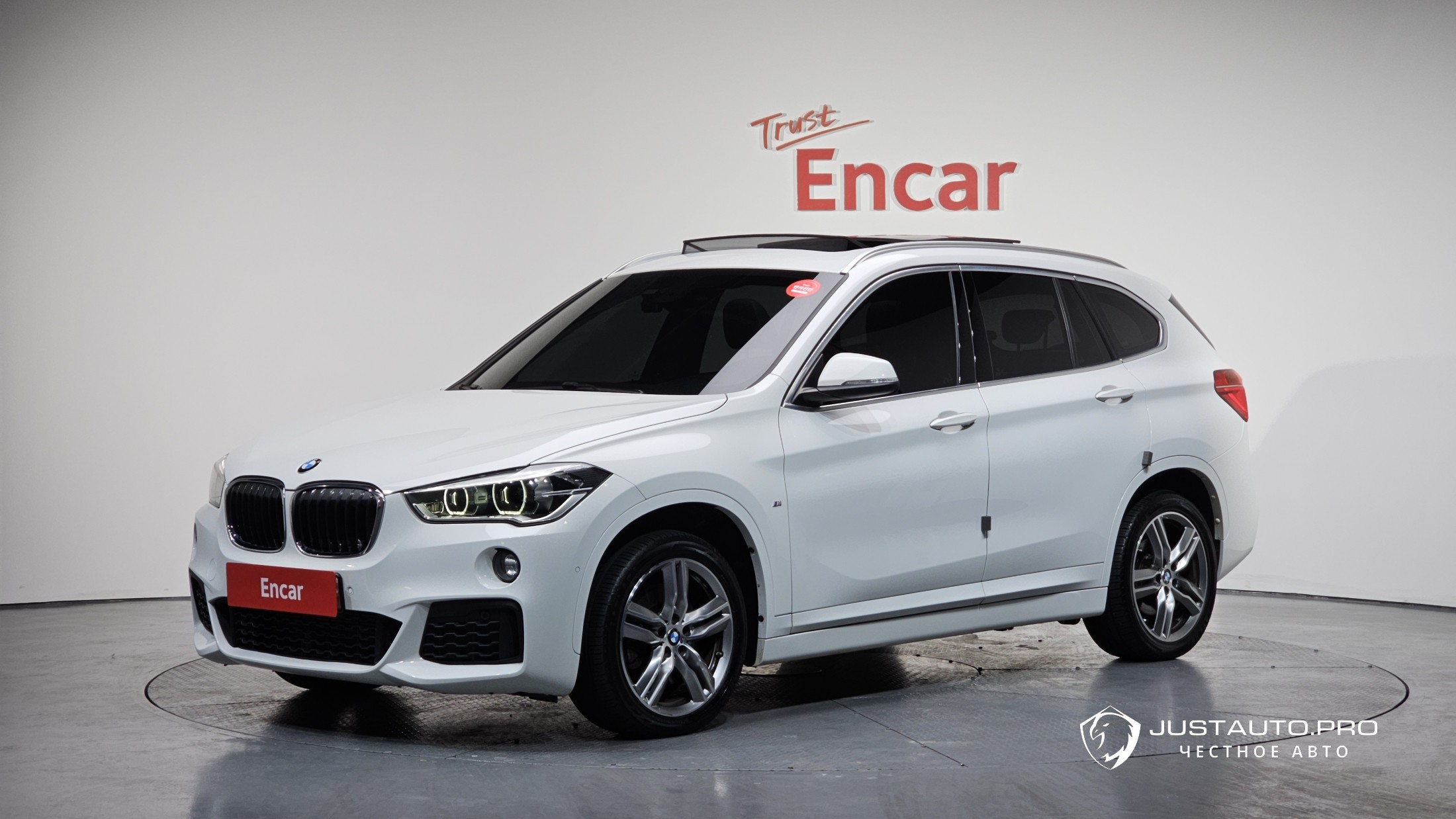 Автомобиль BMW X1