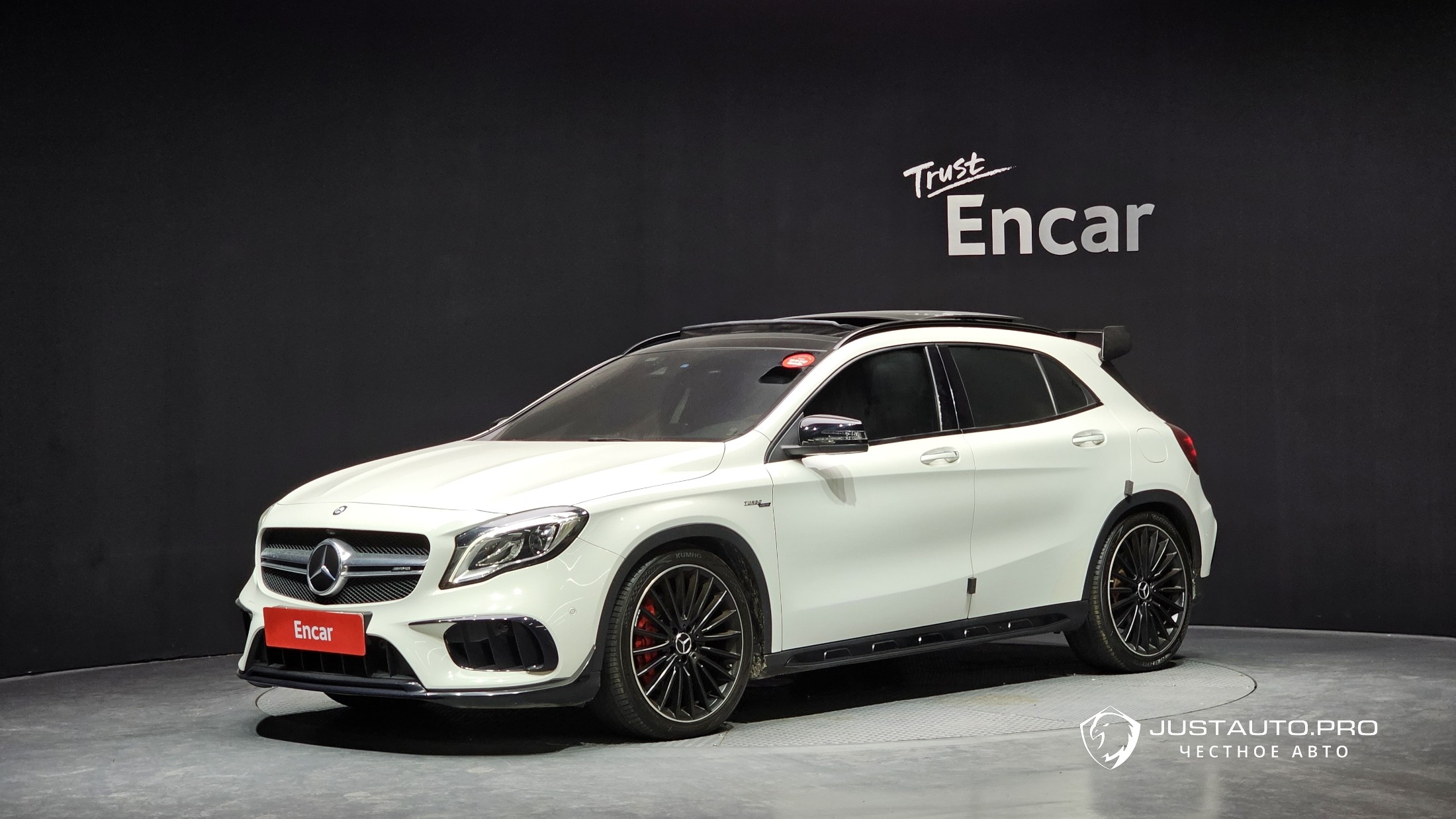 Автомобиль Mercedes-Benz GLA-Class