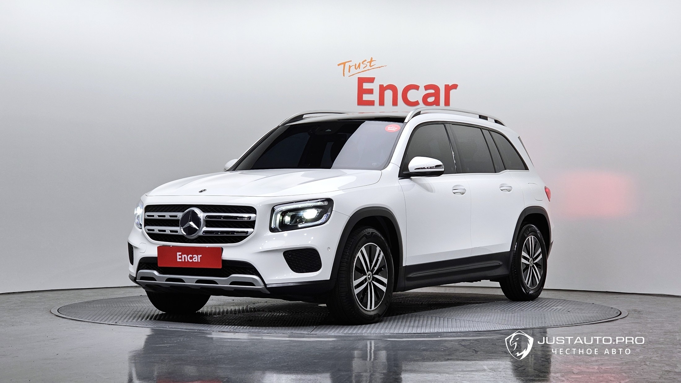 Автомобиль Mercedes-Benz GLB-Class