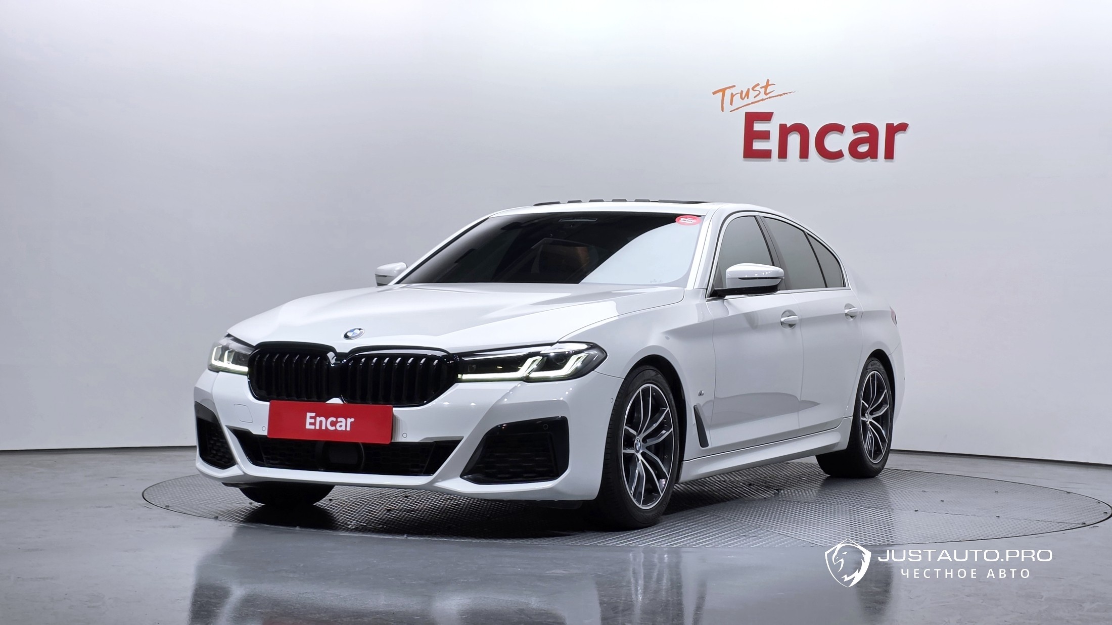 Автомобиль BMW 5-Series