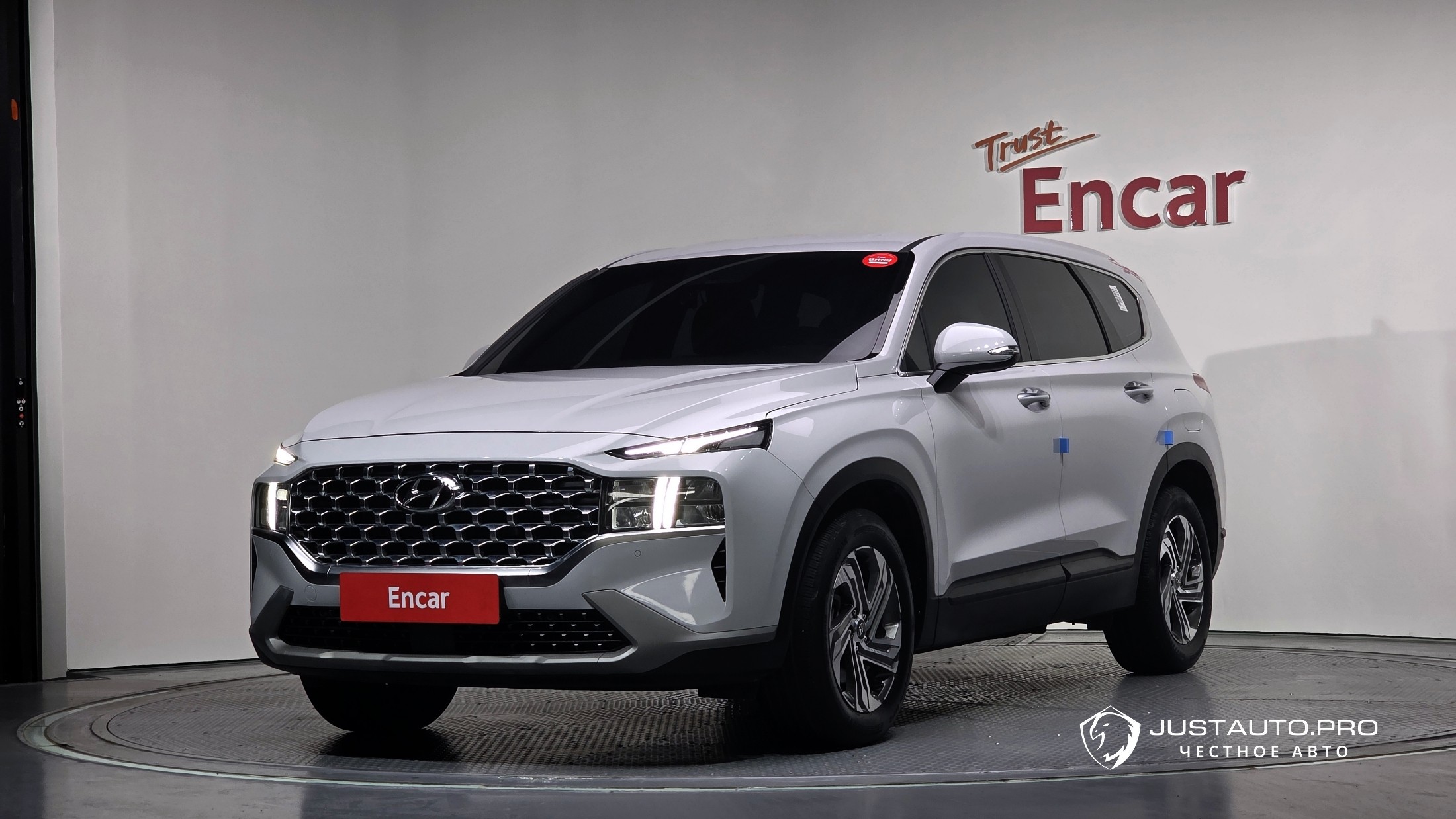 Автомобиль Hyundai Santafe