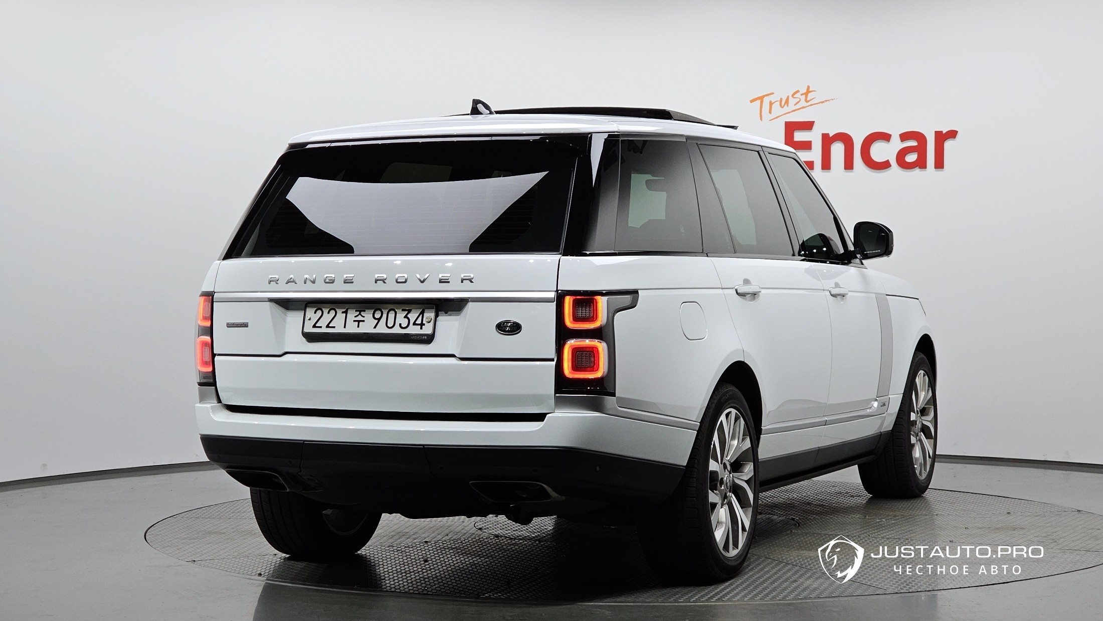 Автомобиль Land Rover Range Rover