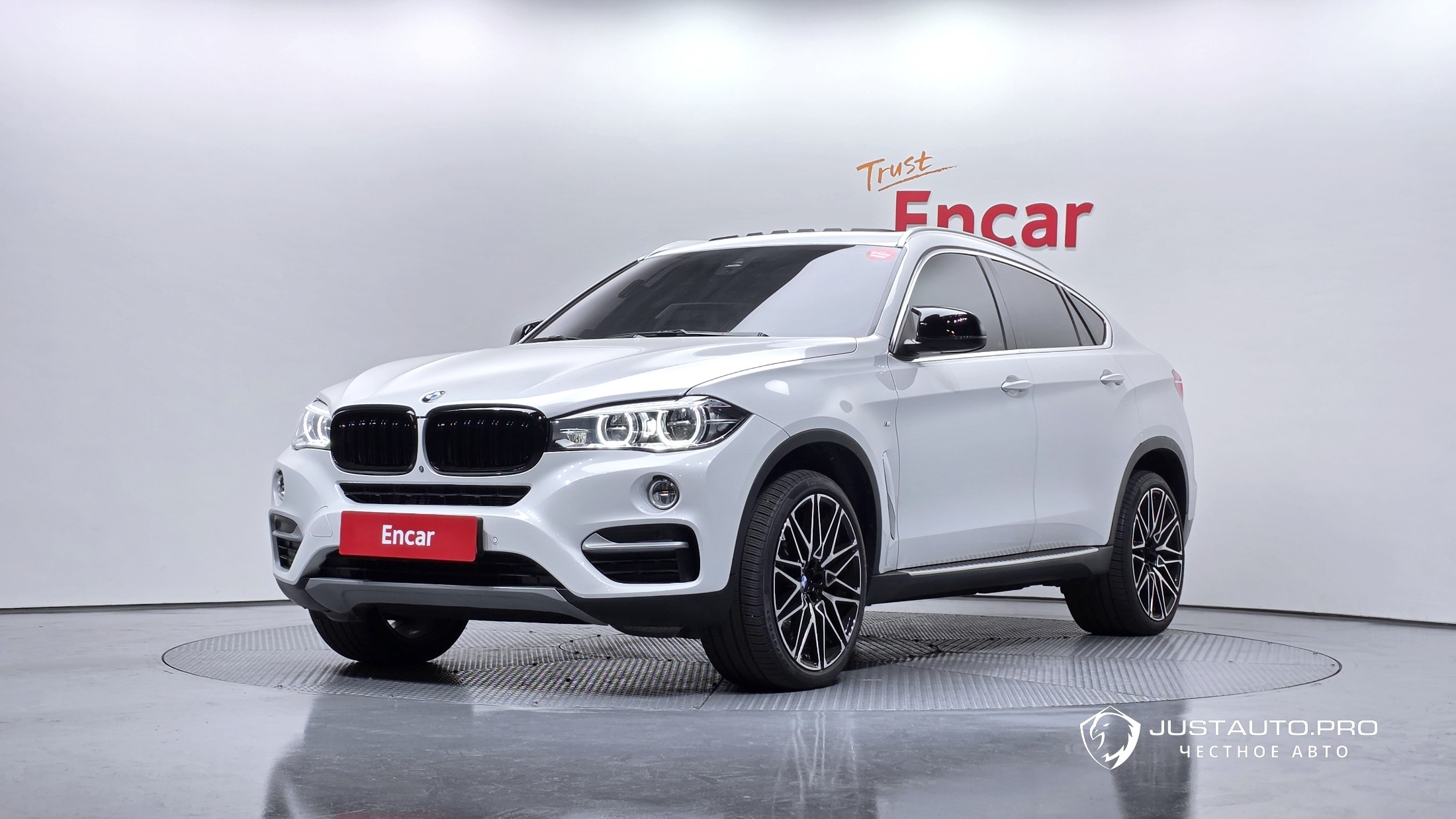 Автомобиль BMW X6