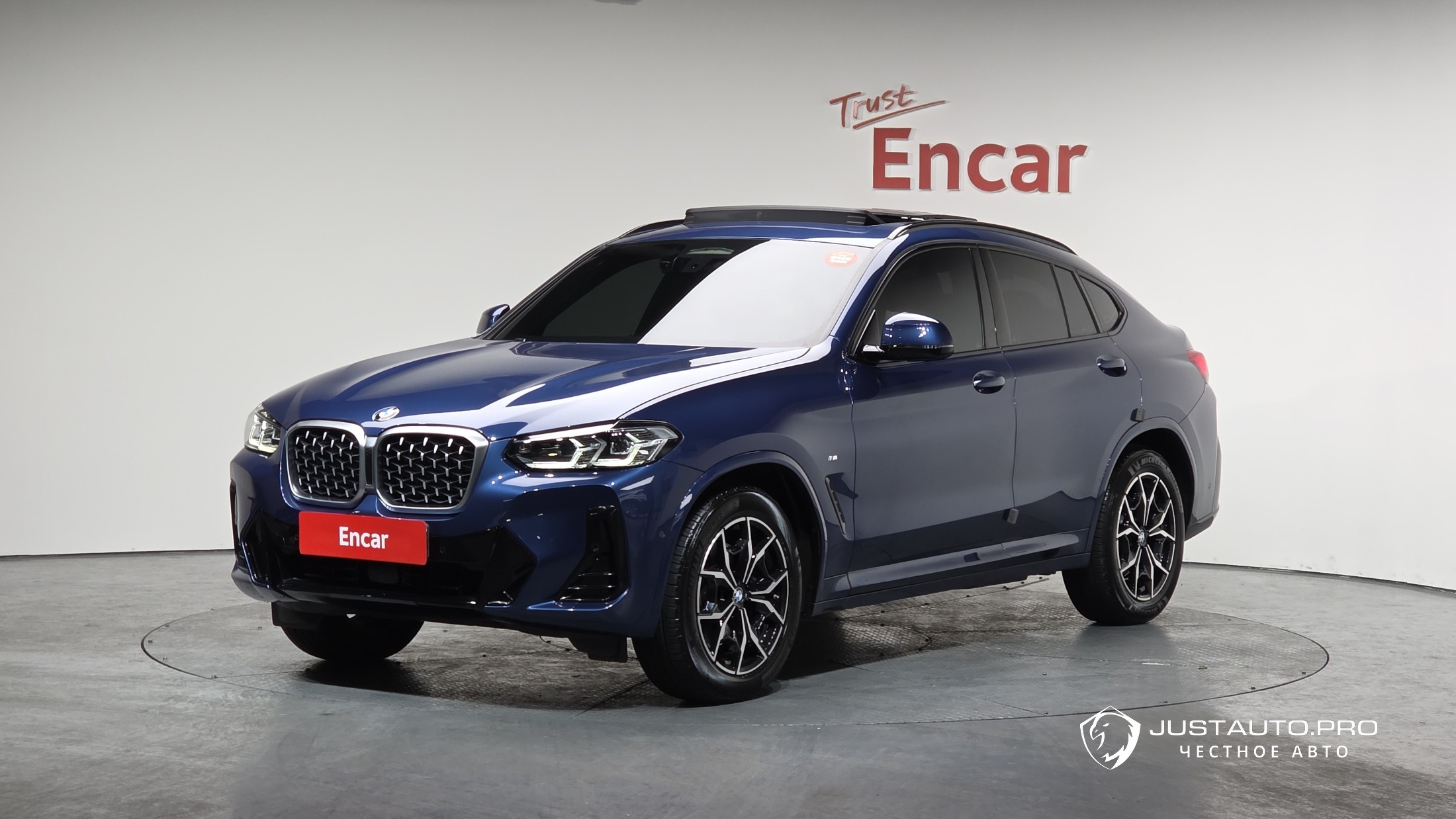 Автомобиль BMW X4