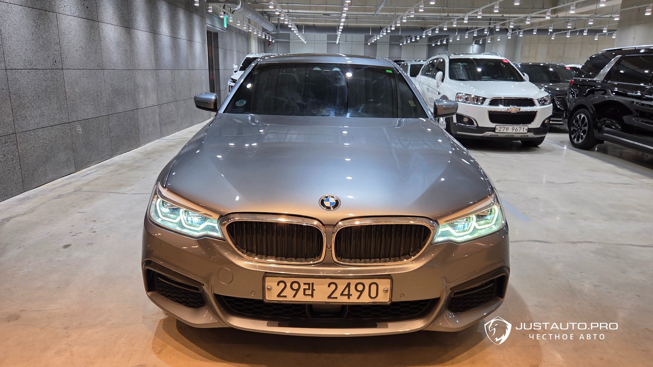 Автомобиль BMW 5-Series