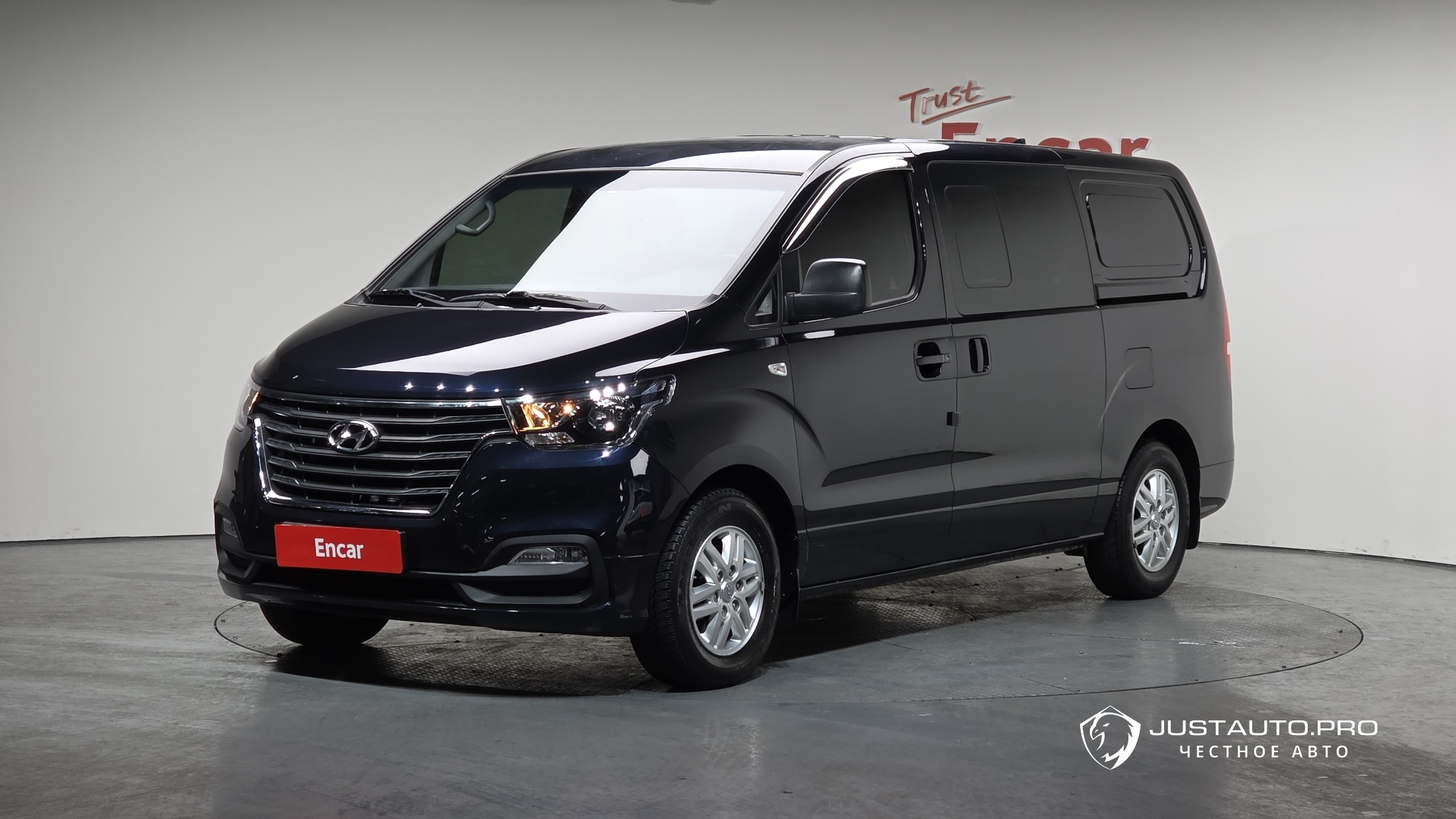 Автомобиль Hyundai Starex