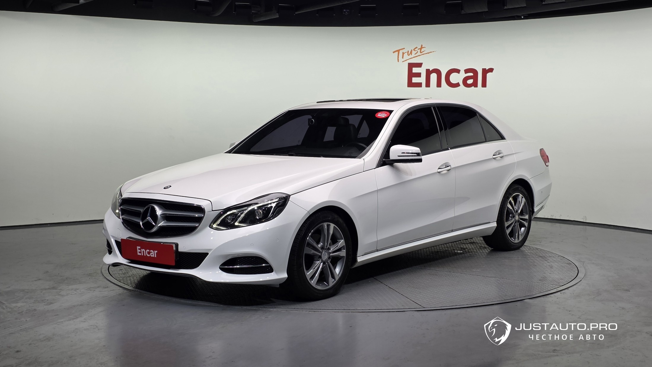 Автомобиль Mercedes-Benz E-Class