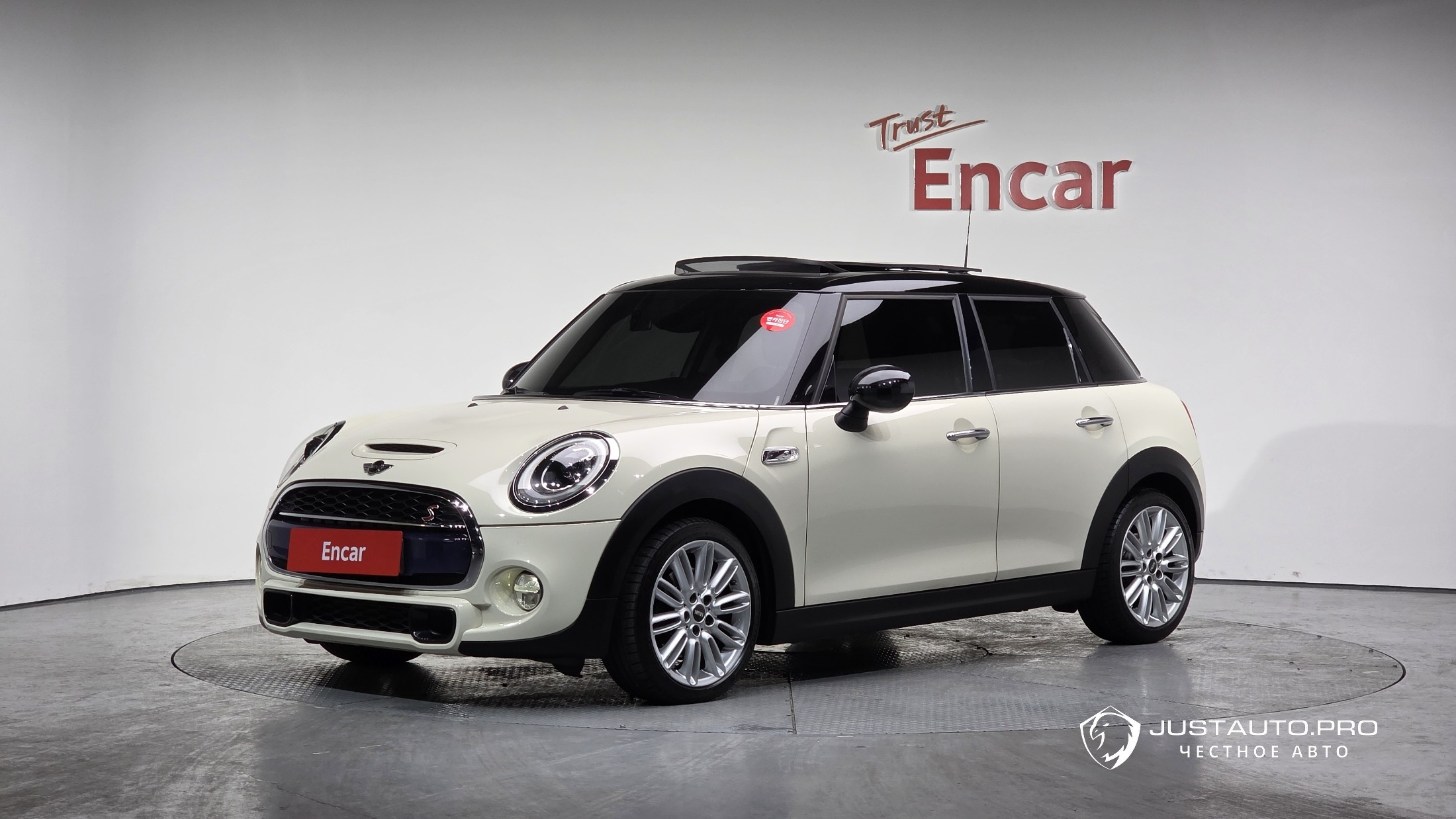 Автомобиль Mini Cooper