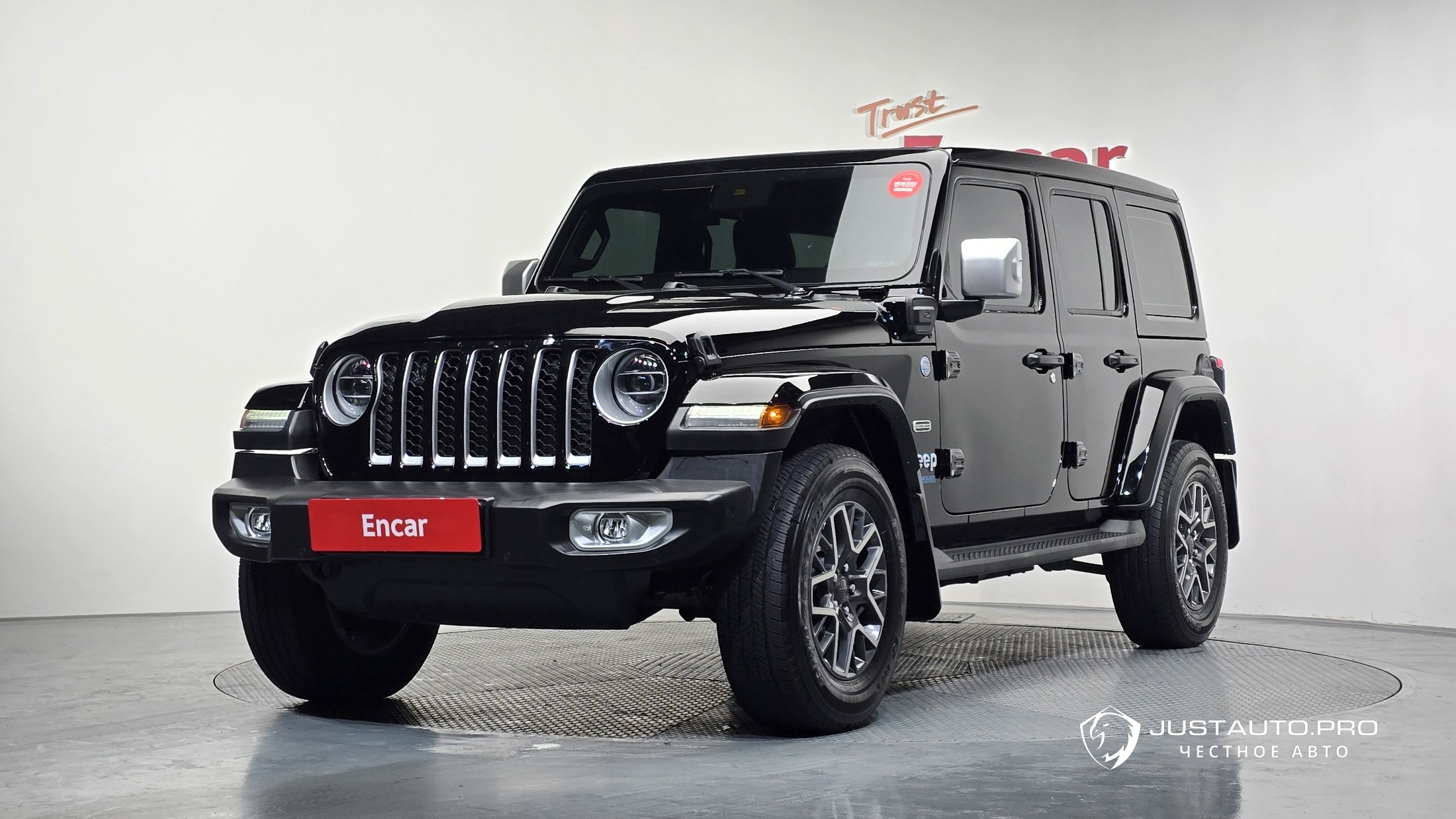 Автомобиль Jeep Wrangler