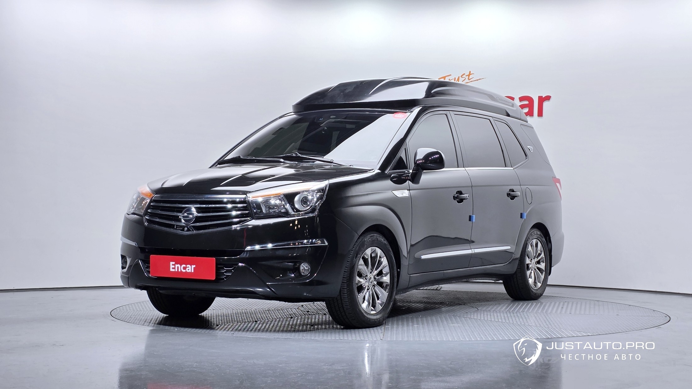 Автомобиль KG_Mobility_Ssangyong KORANDO