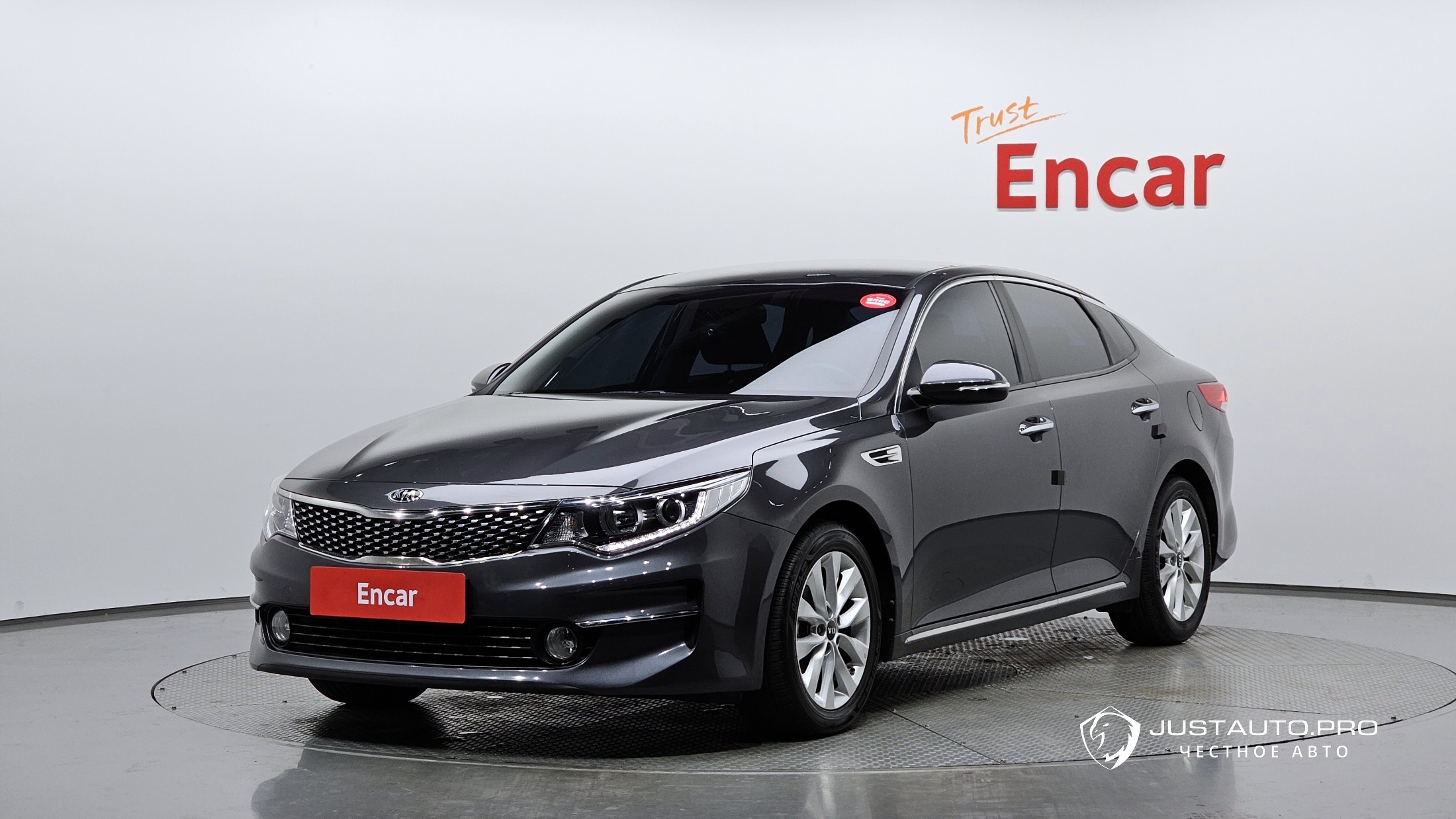 Автомобиль Kia K5